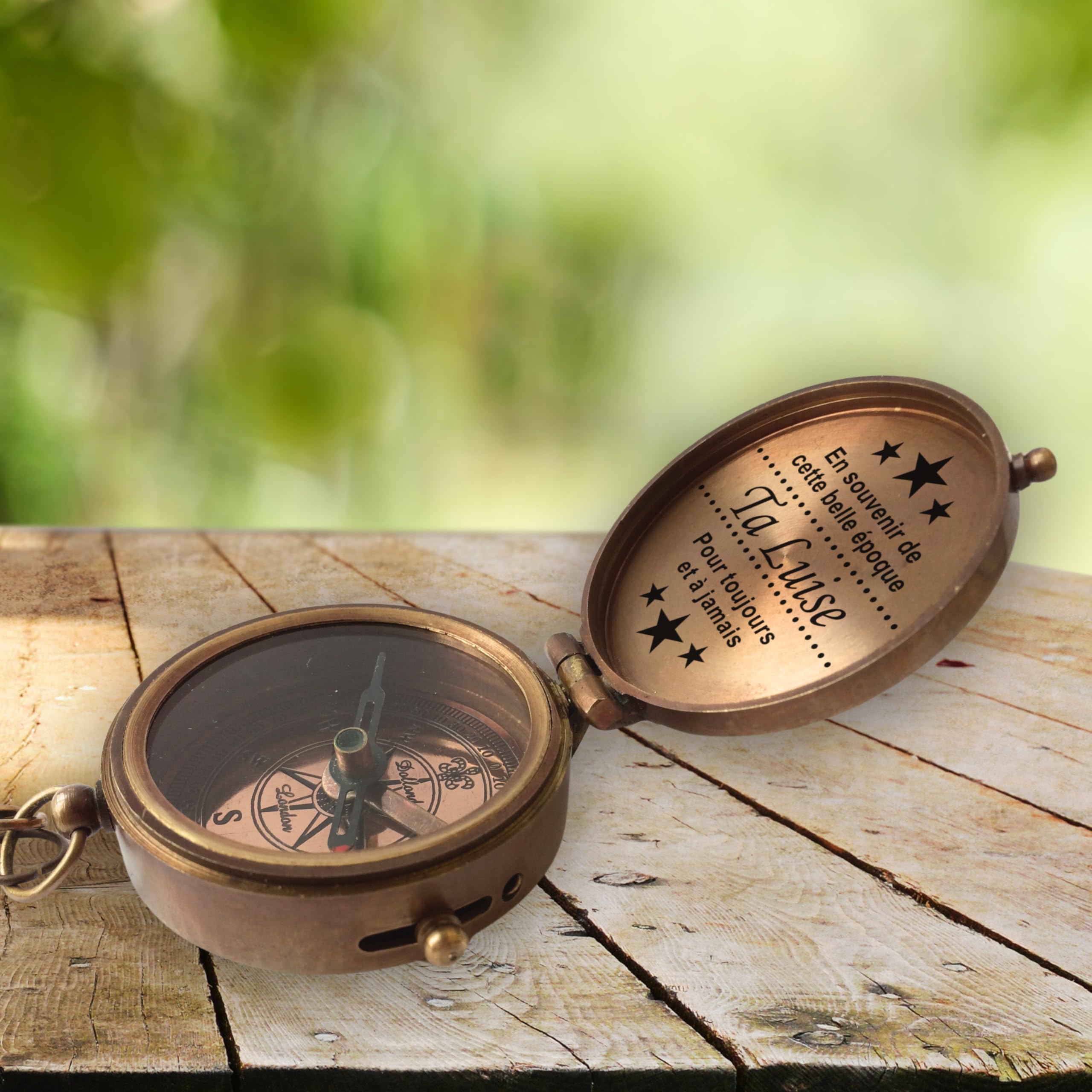 Boussole personnalisée en laiton aspect vintage avec gravure de votre nom et texte différents designs Superbe idée cadeau en cuir Boîte en bois
