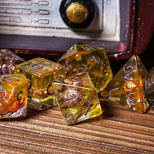 Miniatura 4 de UDIXI Juego de 7 dados poliédricos, juego de dados DND de 7 troqueles rellenos de sol para juegos de rol como juegos de mesa MTG de Calabozos y
