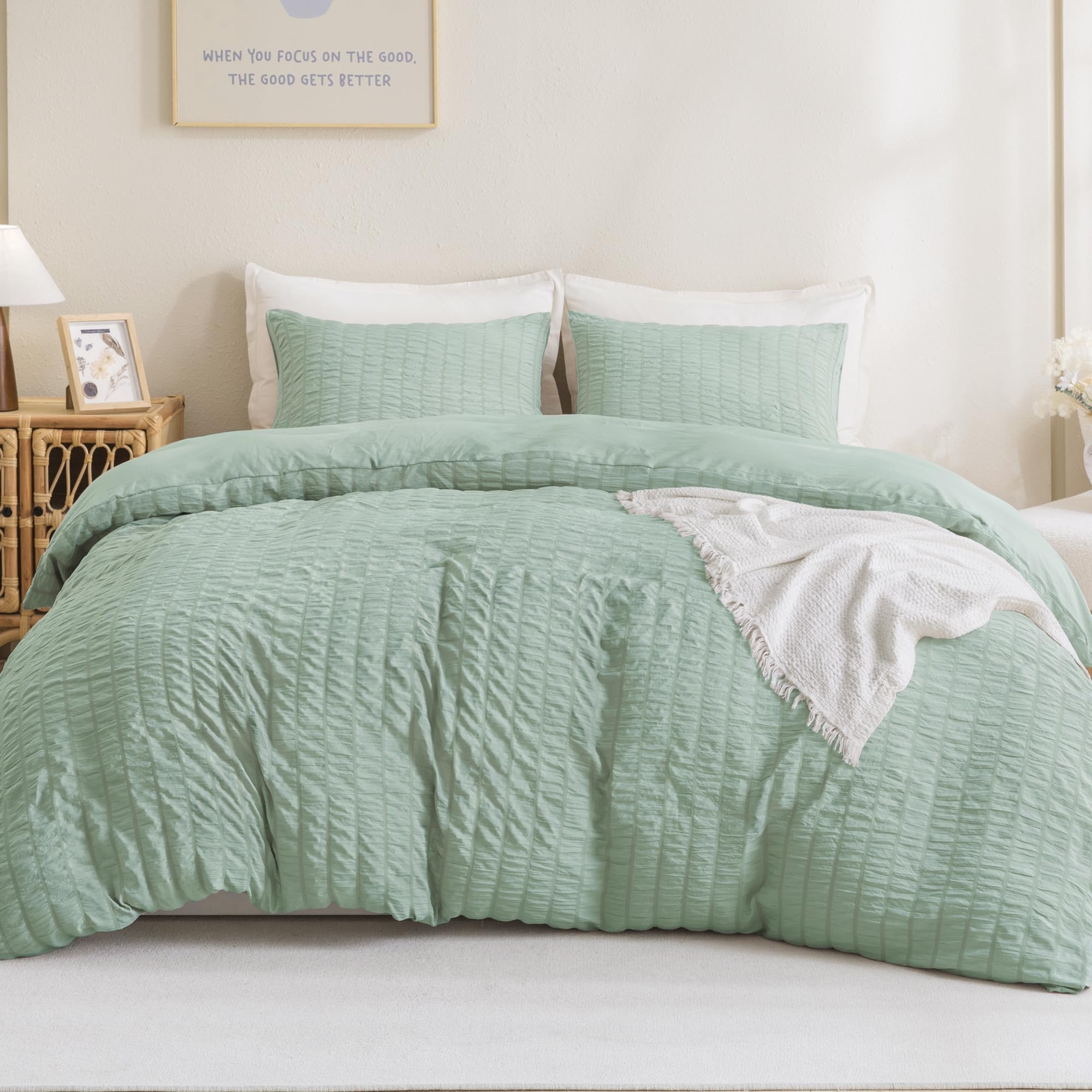 Litanika Sage Green Comforter King Size Set, 3 Pieces Lightweight Summer Seersucker Textured Bedding Comforters Sets, All Season Bed Set (104x90In Comforter & 2 Pillowcases)