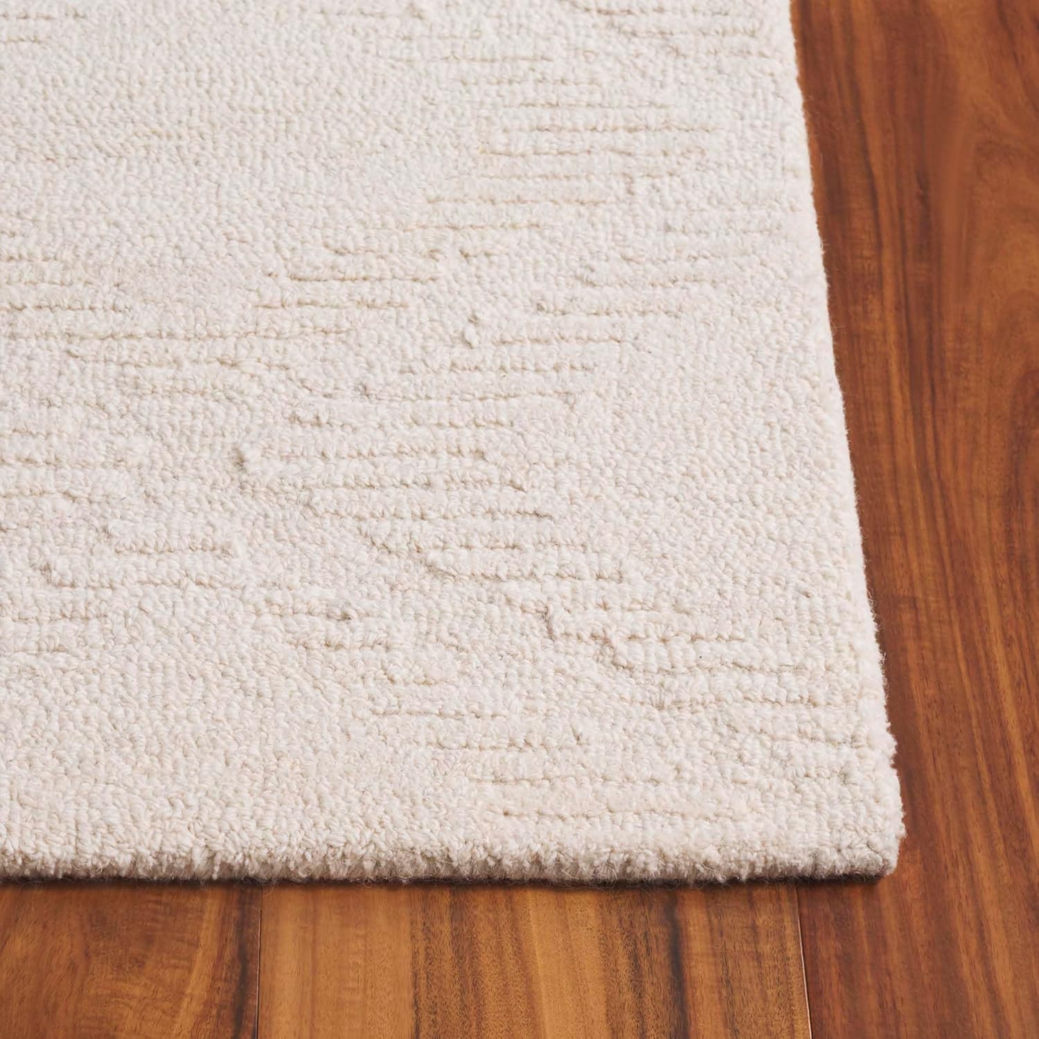 Safavieh Rodeo Drive Collection Area Rug - 5' x 8', Ivory, Handmade Wool, Ideal for The Living Room, Dining, Bedroom (RD676A)