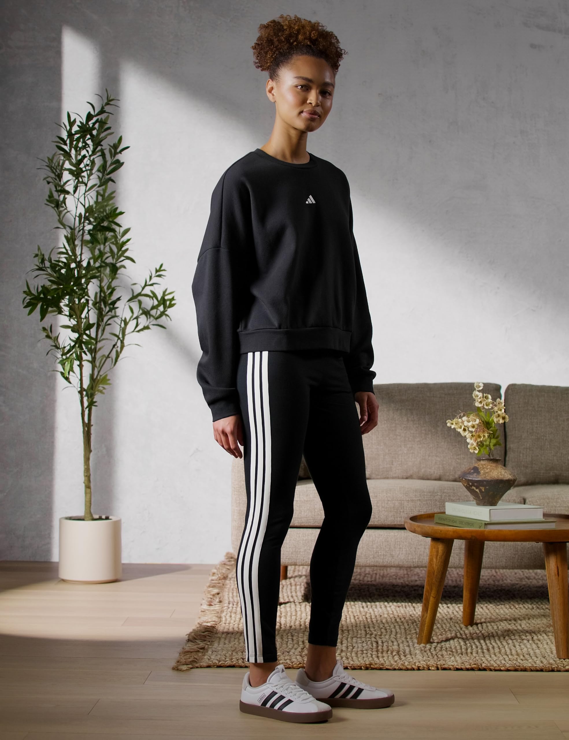 BATA Sneaker da Donna Adidas VL Court 3.0 Sportive Casual | Materiali sintetici resistenti, suola in sintetico antiscivolo, design casual versatile, calzata confortevole