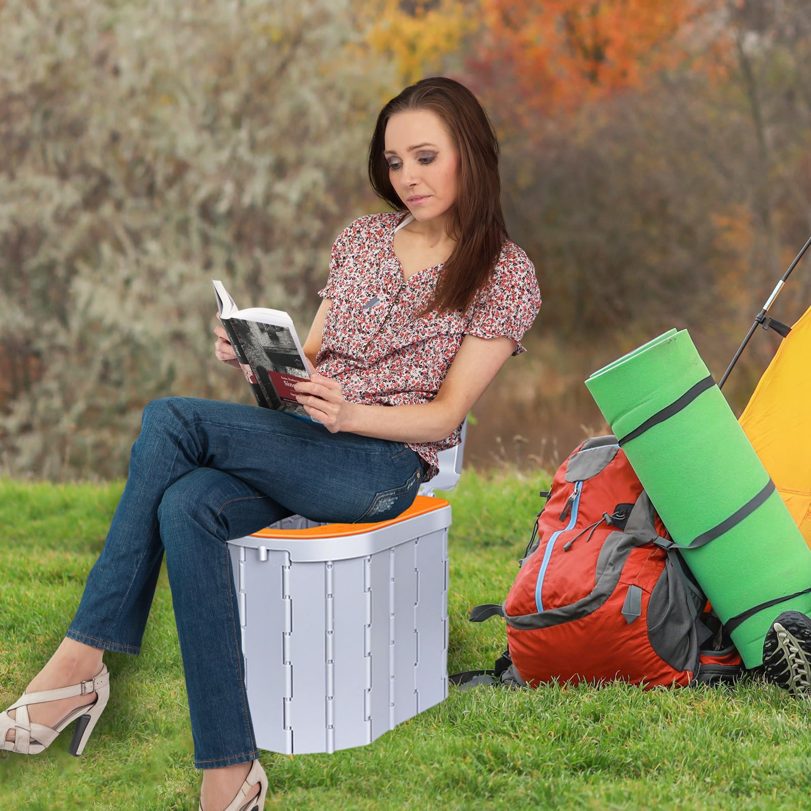 Orinal de viaje, orinal de camping para adultos, asiento de inodoro | plegable de viaje con tapa | asiento de inodoro orinal, 15 bolsas de basura y bolsa de almacenamiento, accesorios de baño al