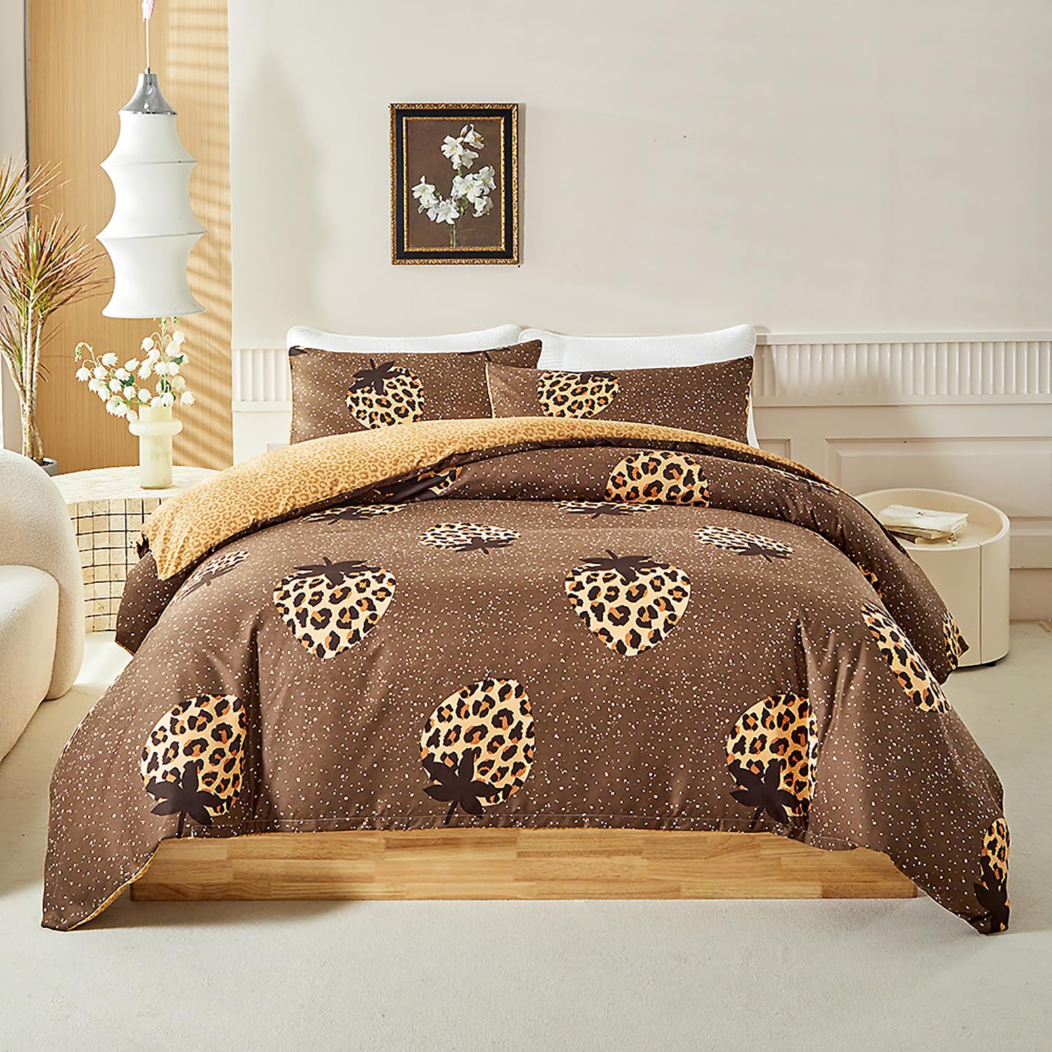 JQWUPUP Leopard Print Strawberry Bedding Set, King Size Duvet Cover for Kids Adults Reversible Duvet Cover with 2 Pillowcases - Image 2
