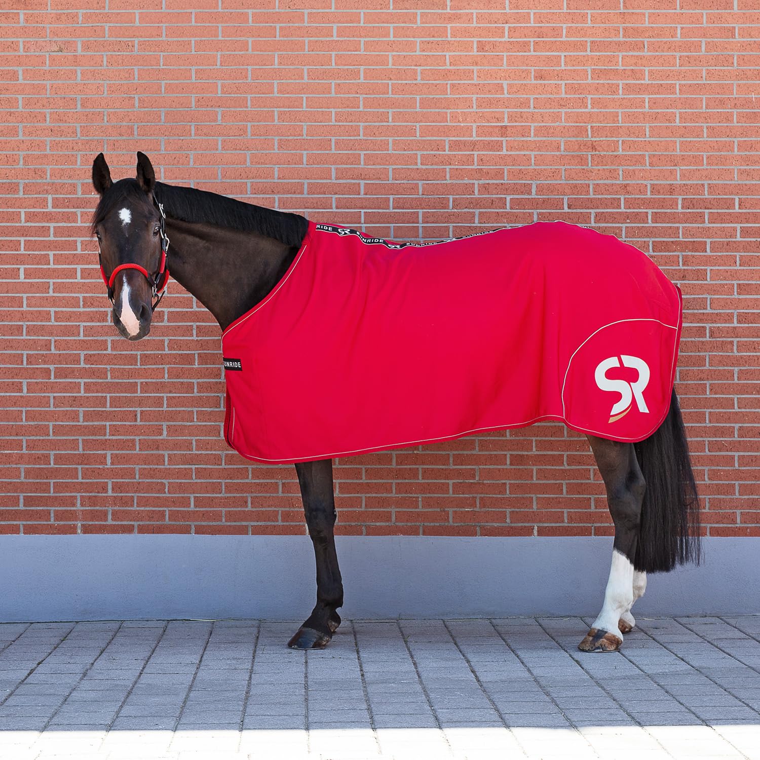 SUNRIDE Manta refrescante para Caballos (Boston) Fabricada en Softshell con Forro Polar - Secado rápido, Reflectante y Repelente a la Suciedad (165 cm, Rojo)
