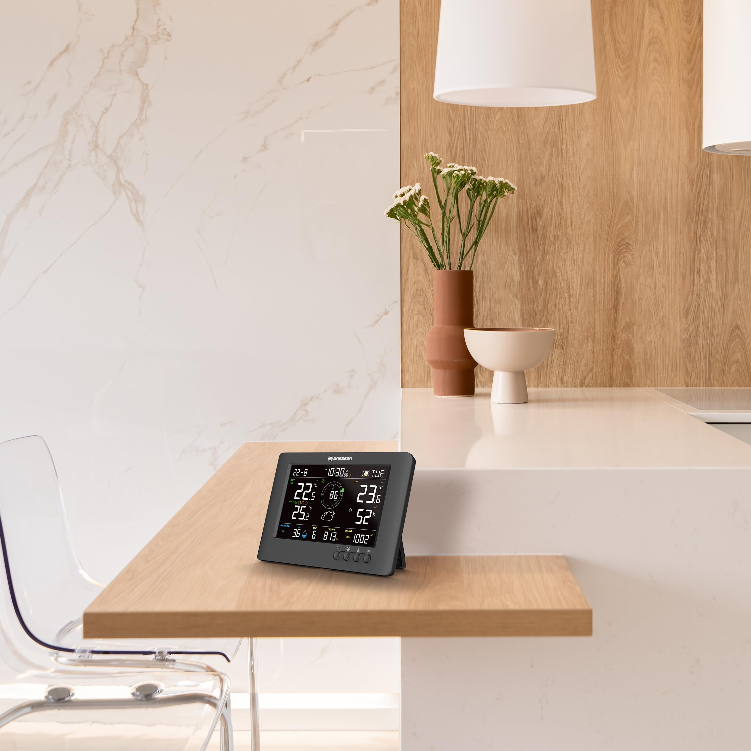 Bresser 8-in-1 ClearViewTB Wetterstation mit Hitzestress-Index, Sensirion-Sensor, 8-in-1-Multisensor, Wetterwarnungen, Max-/Min-Wertespeicher | Innentemperatur und Außentemperatur, Luftfeuchtigkeit, Regenmesser, Windmesser, Wettervorhersage, WBGT, Hitzein