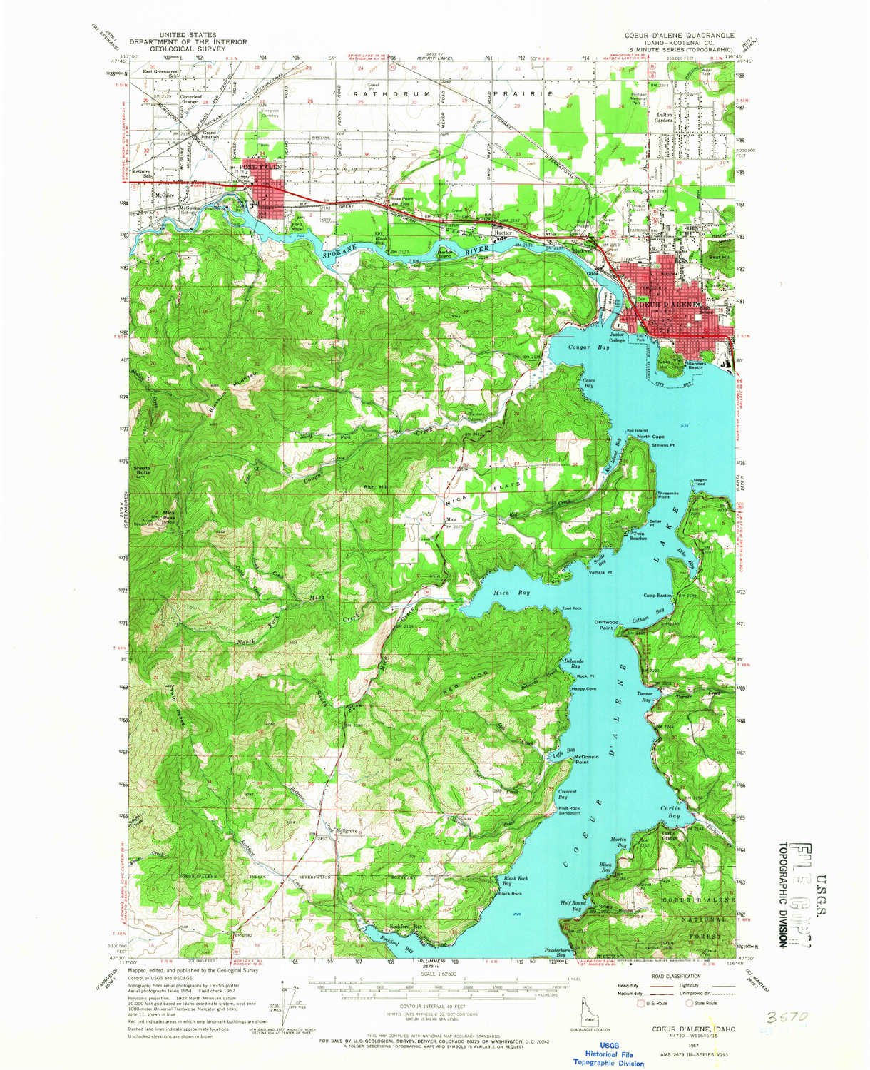 Klamath National Forest atlas : 7 1/2' quadrangle topographic maps