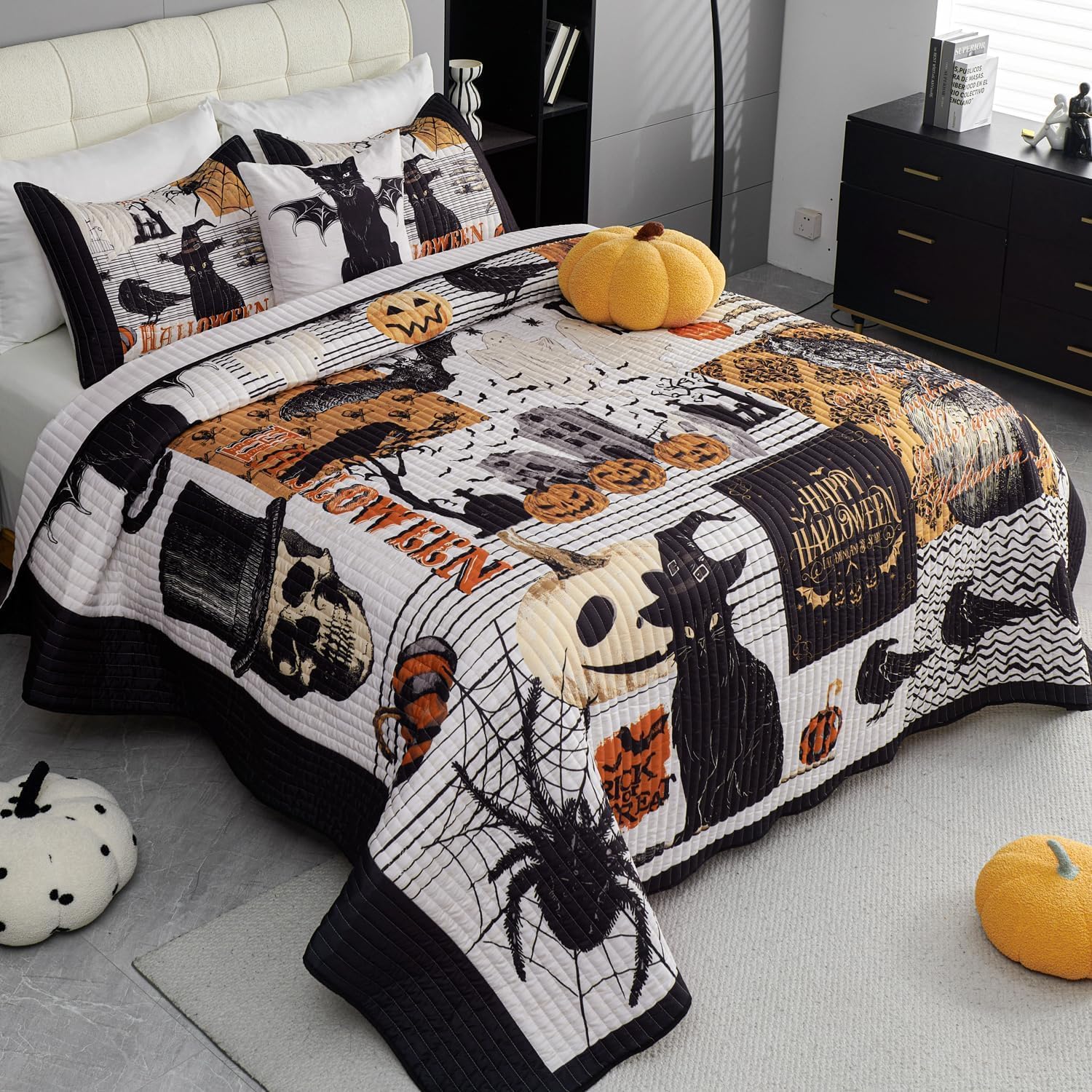 EVENHUG Halloween Quilt King Size Bedding Sets with Pillow Shams Lightweight Bedspread Coverlet Soft Bed Cover for Festival Home Decorations 4 Pieces (104"x90") image 3