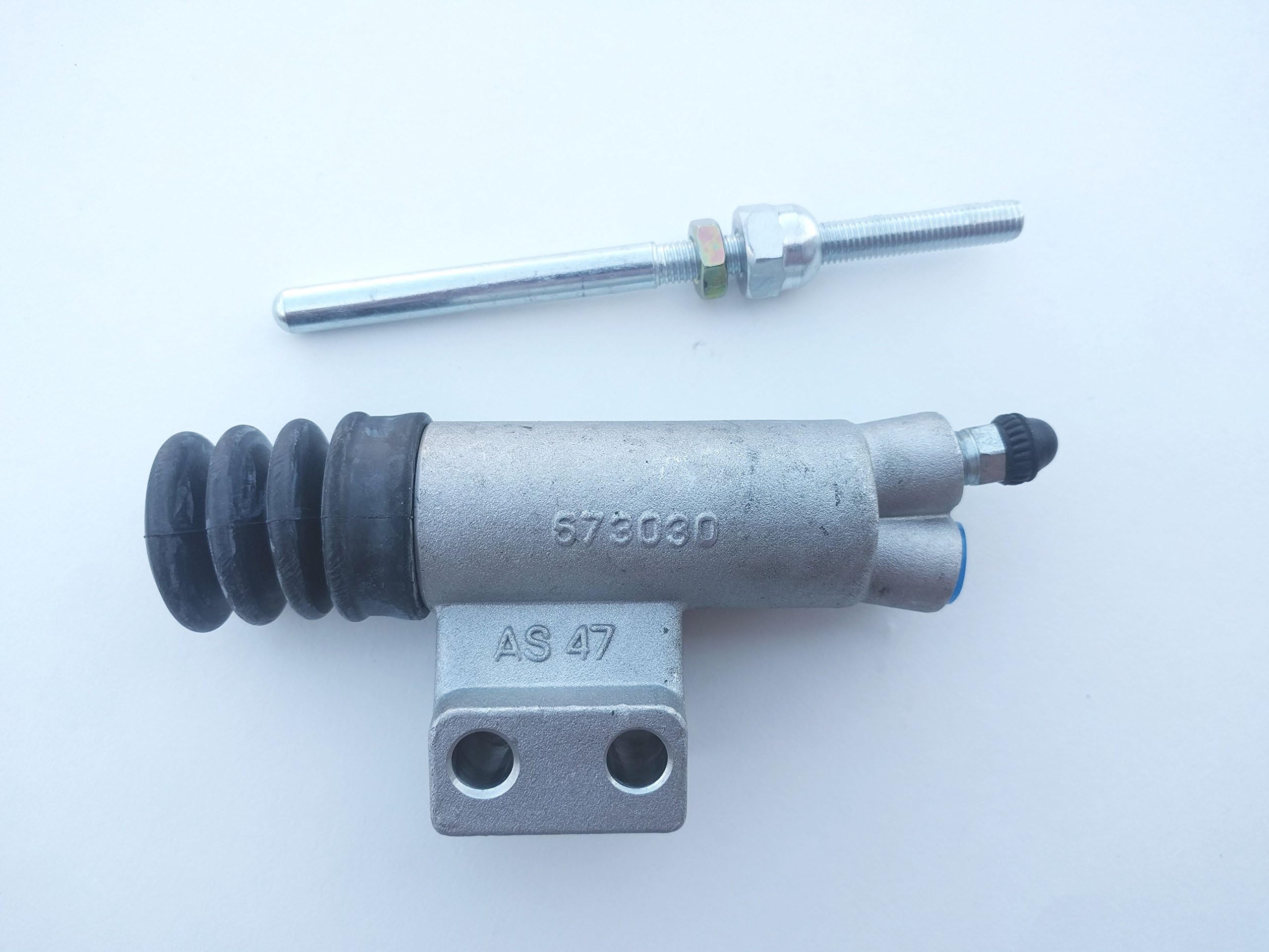 Swedish Car Parts Clutch Slave Cylinder KIT Suitable for Volvo 122 1962-1968 and P1800 1962-1973 New 673030 with Push Actuator Rod and Rubber Bellows Protective Boot.