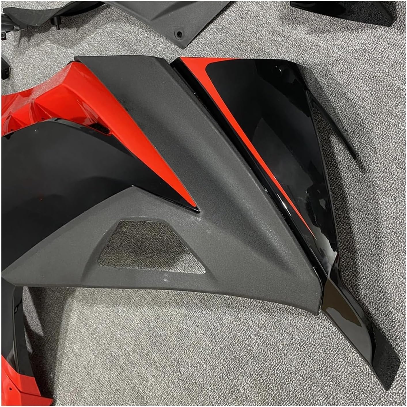 会津塗り　螺鈿漆器小物入れ　お琴爪入れ　アンティーク　骨董品　金蒔絵 天然木製漆塗 朱塗り 図変わり鳥花金蒔絵 煮物椀 4客セット