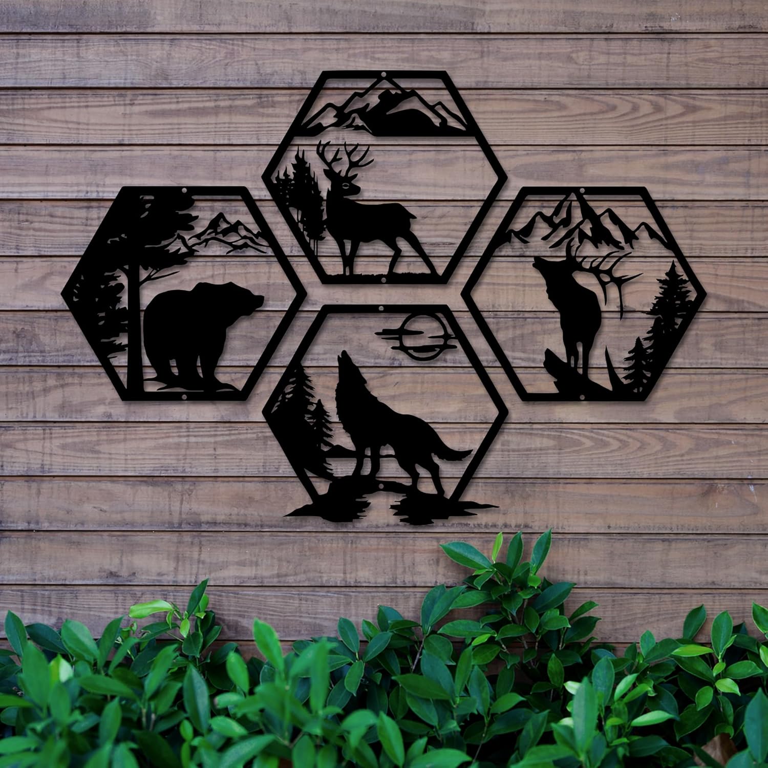 Xedatric Rustic Wall Decor with Black Forest Theme: Four-Piece Metal Animal Set Comprising Bear, Deer, Wolf and Moose for a Captivating Forest and Cabin Decor