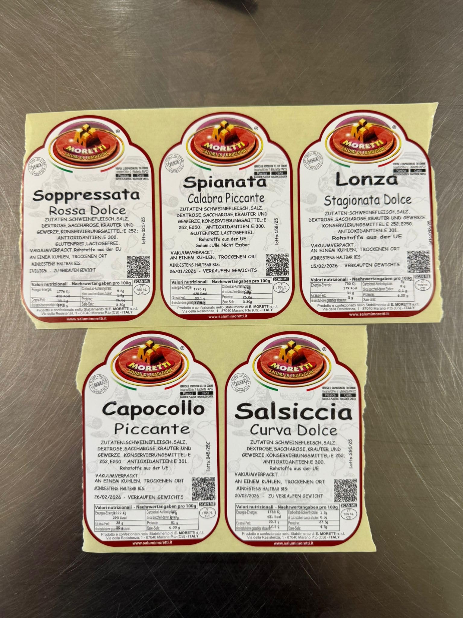 Moretti® Coffret Cadeau Salami Et Accessoires | Spécialités de salami de Calabre | voyage dans le goût sucré et épicé | Diverses combinaisons | De nombreux accessoires pour la maison (mixte)
