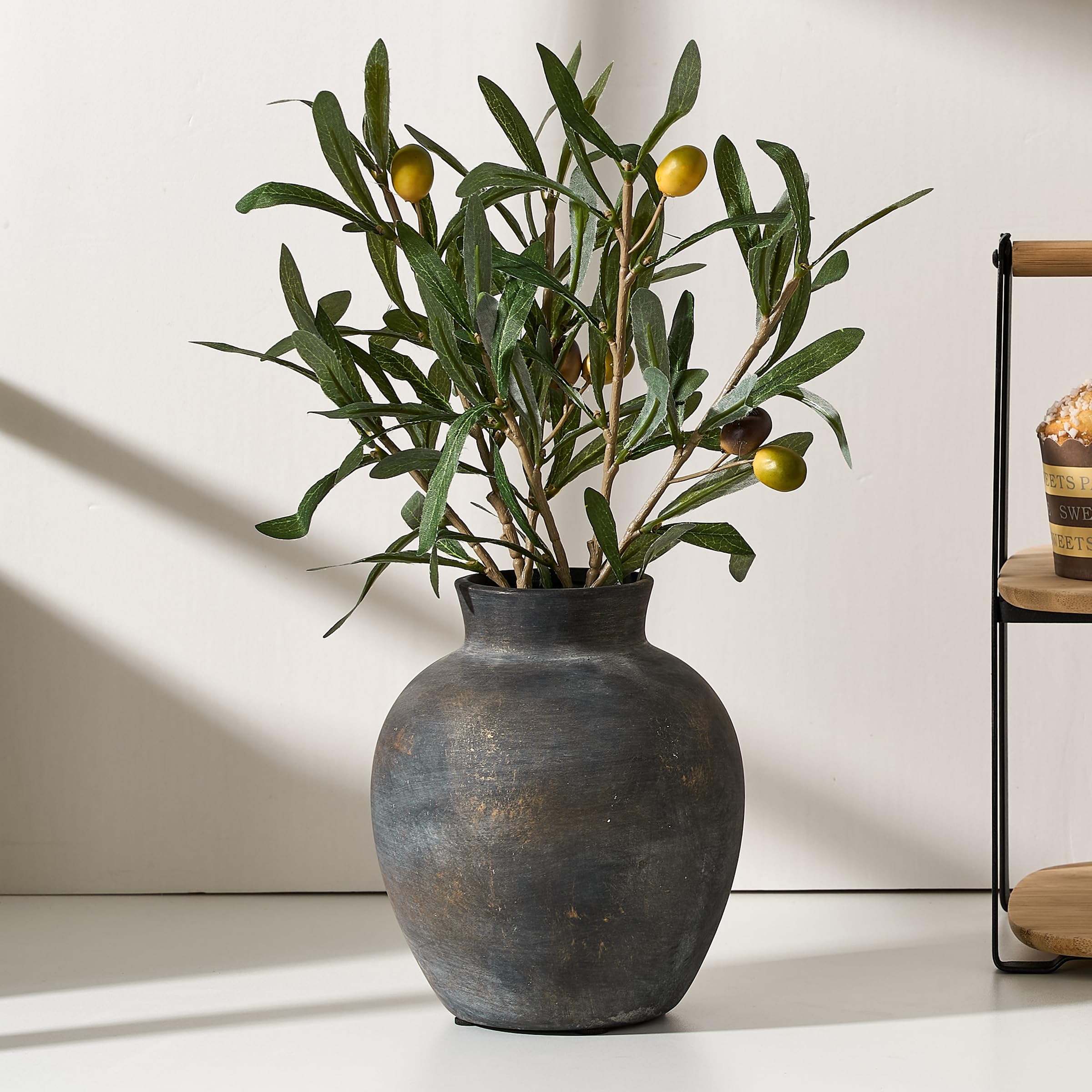 PORCER Ceramic Rustic Farmhouse Flower Vase, 6 Inch Cute Terracotta Boho Vase for Home Decor Living Room, Table, Shelf