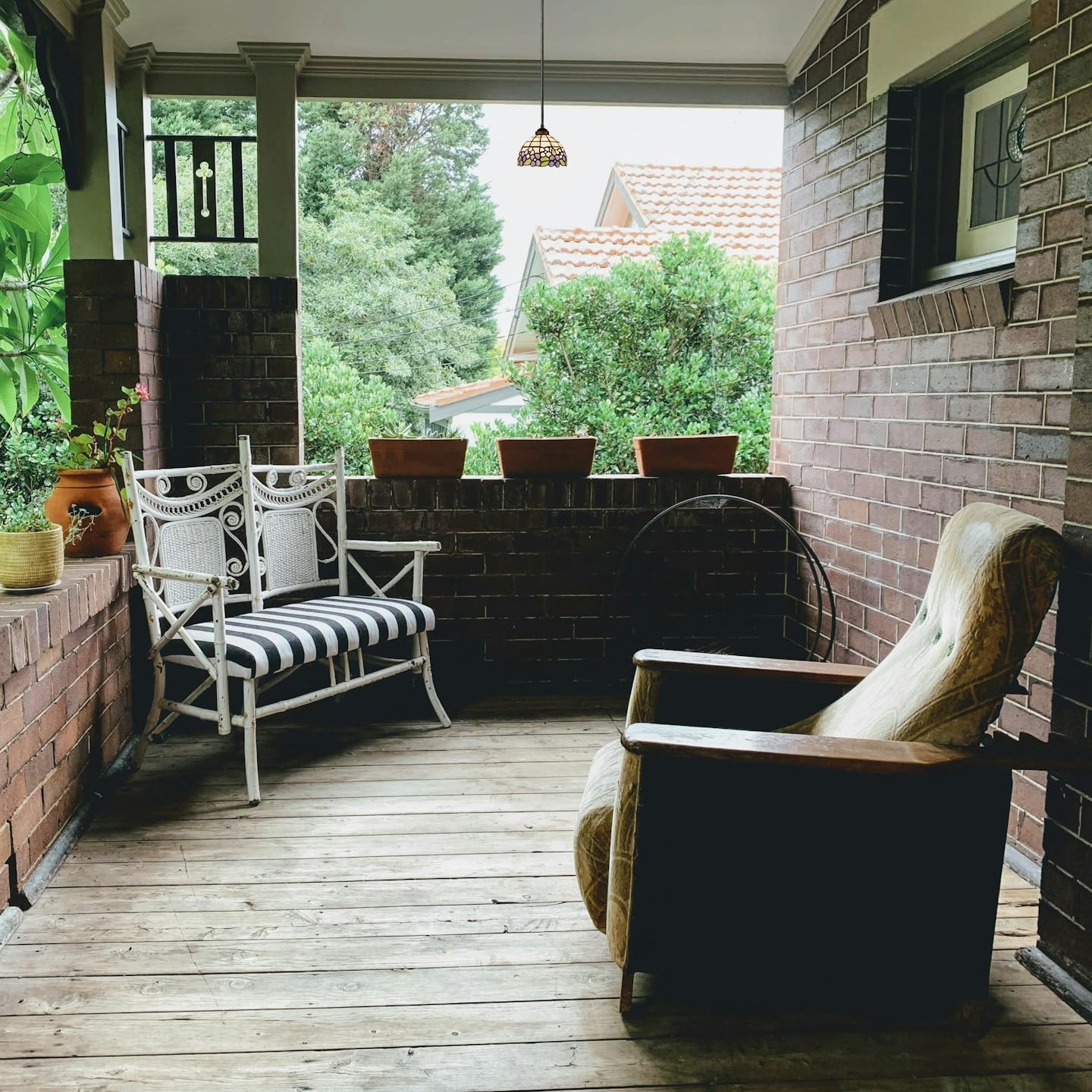 Solar Hängeleuchte für Innen,Solarlampen Pendelleuchte mit Zugschalter,Bewegungsmelder und Fernbedienung, E27 Solar Hängelampe für Garten Terrasse XDD275