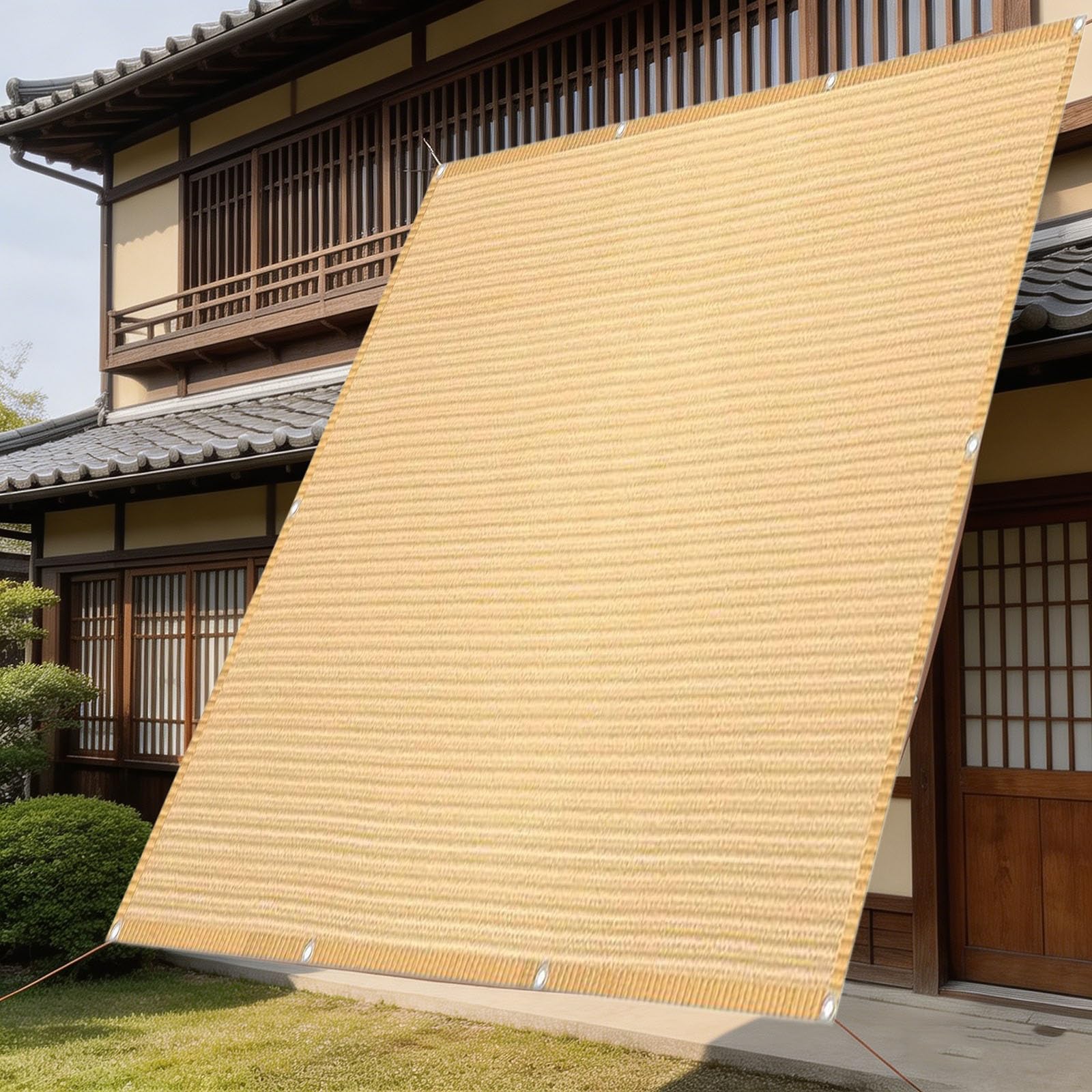 Voiles d'ombrage crème de 5.6x7.5m pour créer un coin d'ombre sur votre terrasse d'été