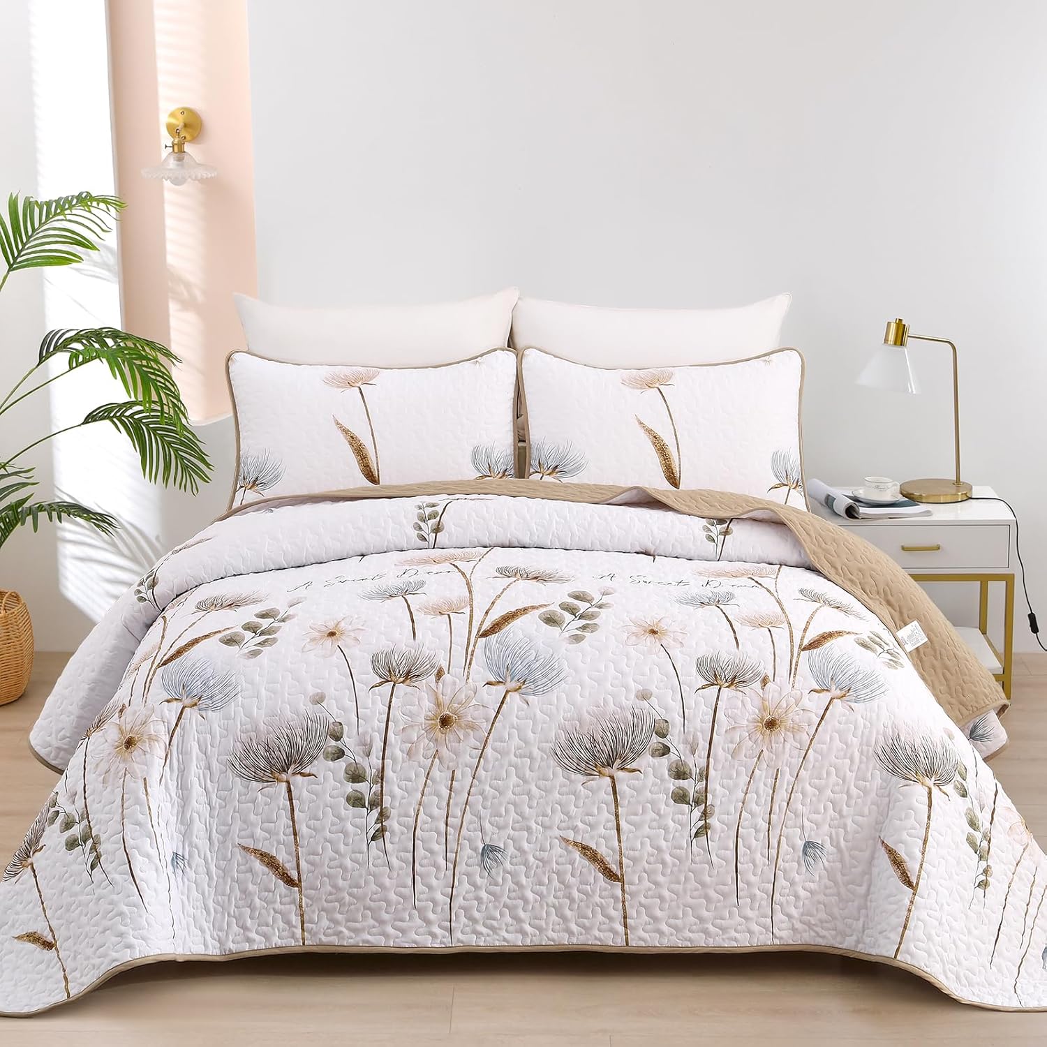 Dinjoy Floral Quilt Set Queen,Beige/Khaki Bedspread Queen Size 3 Pieces Lightweight Spring Quilts Microfiber Farmhouse Bedding Set Soft Flower Bedspreads White Coverlet Sets for All Seasons Queen Khaki