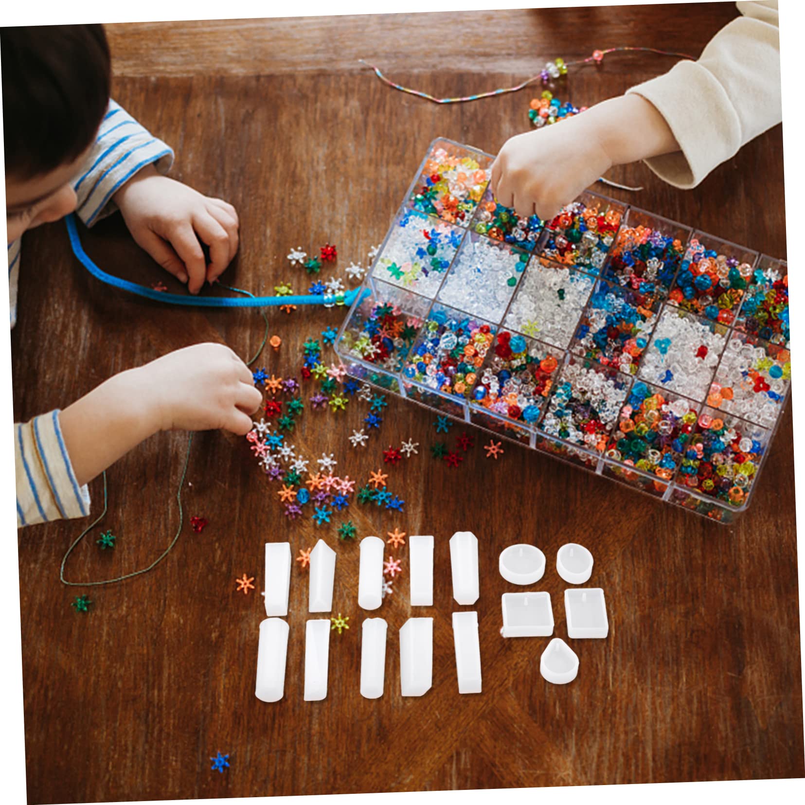 NUOBESTY 4sets Stampo Silicone Per Gioielli Fai Da Te Con Accessori Per Creazioni Artigianali Mold Per Pendenti e Decorazioni Resinose Per Creazioni Personalizzate e Divertimento Manuale