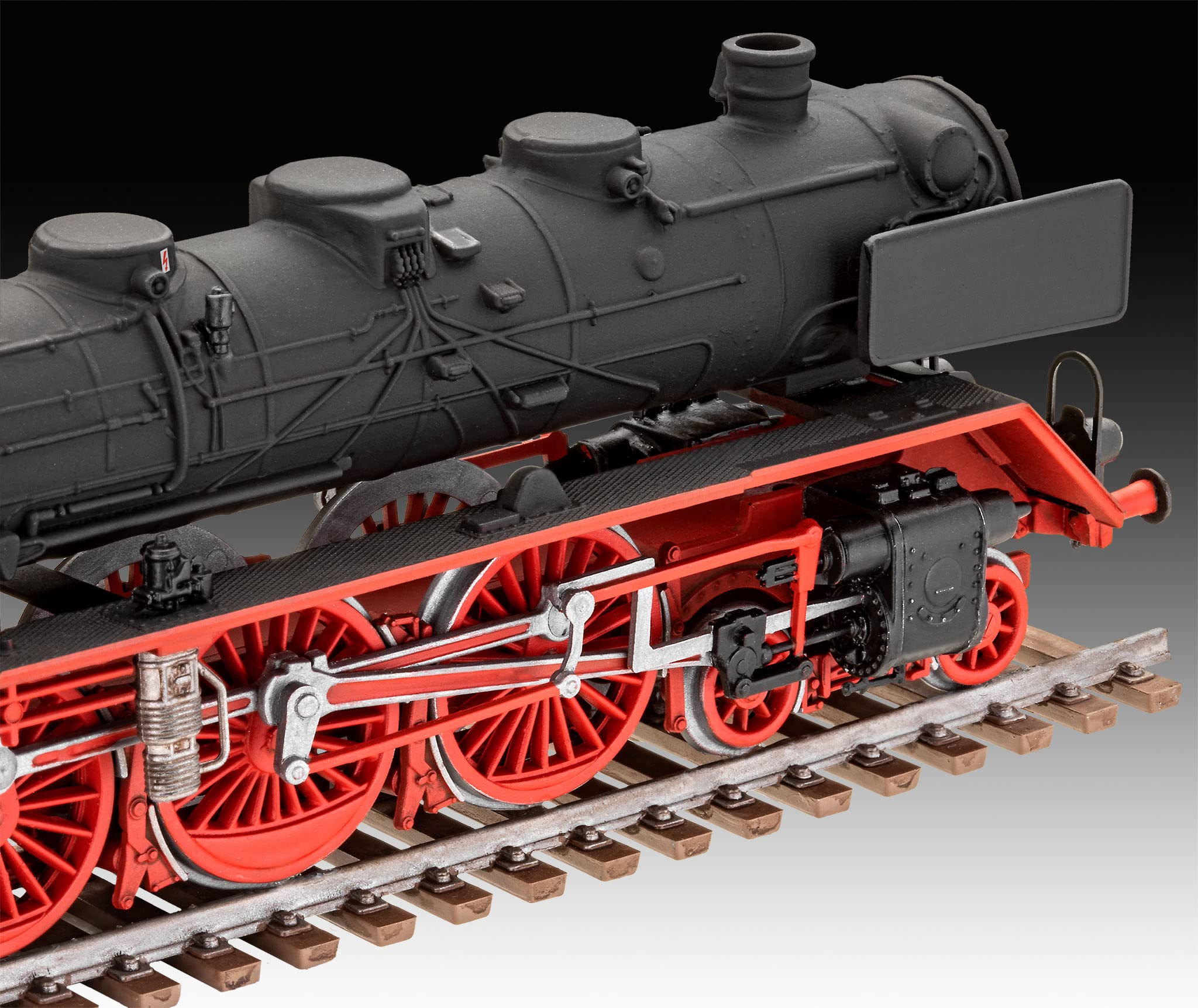 Revell 02166 Standard Express Locomotive 03 Class with Tender 1:87