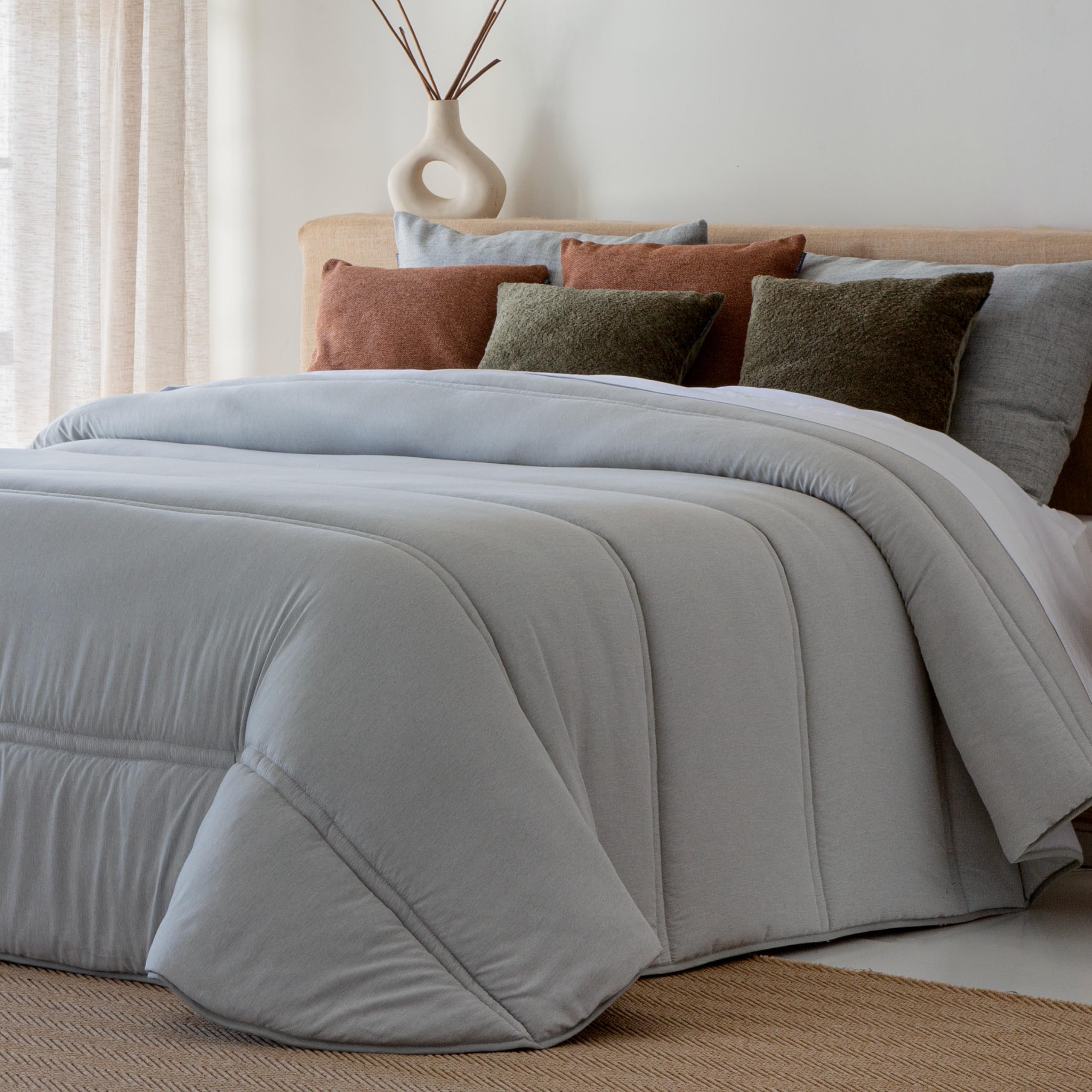 Antilo - Edredón Nórdico Lara Gris para Cama de 150 - Conforter Acolchado de Rayas con Relleno 300 g/m², Tacto Pluma, Calor y Confort para Noches Frías