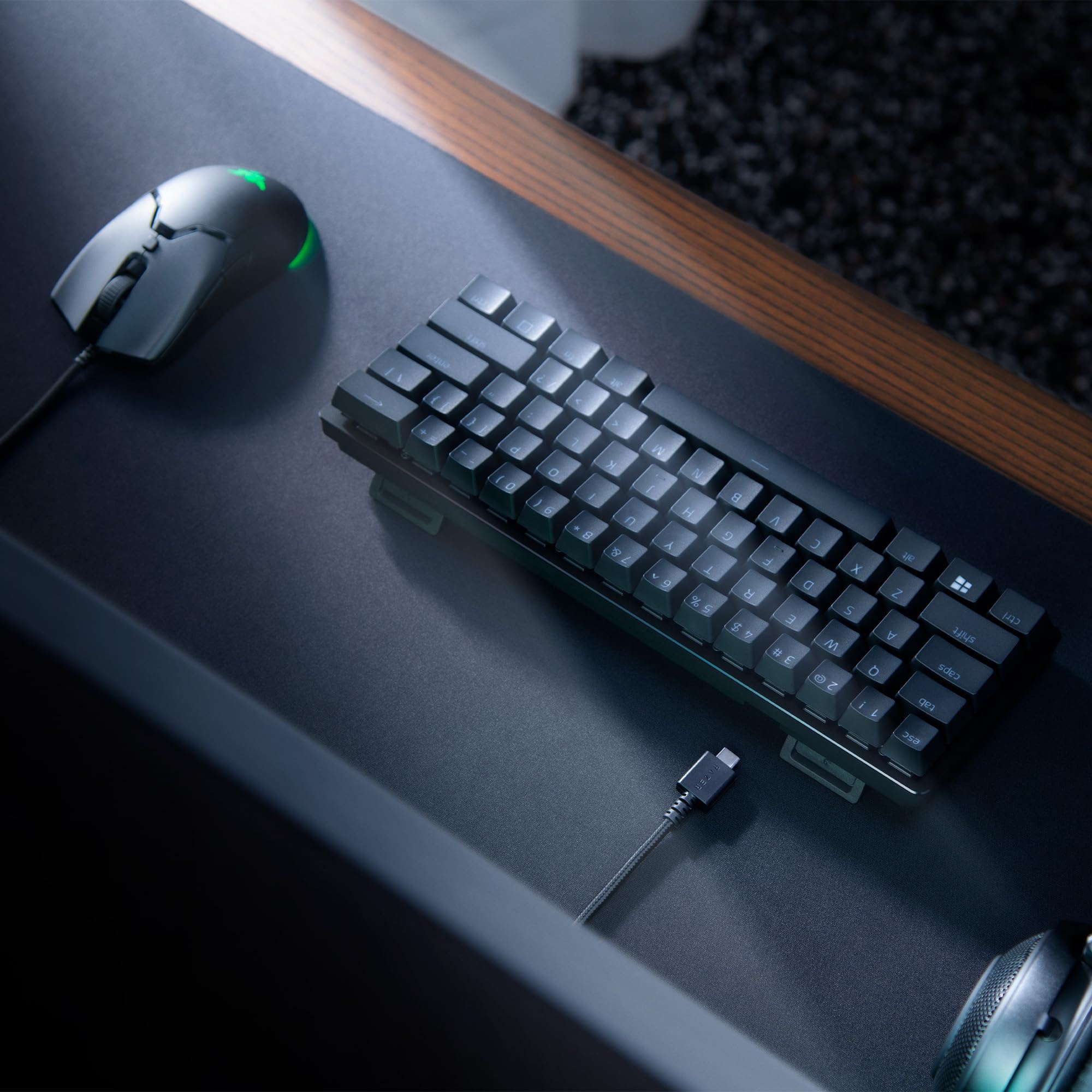 Razer Huntsman Mini (Switches Violets) - Clavier Gamer Compact à 60% (Switches Opto-Mécaniques Clicky, Touches en PBT, Câble USB-C Détachable) Clavier AZERTY | Noir
