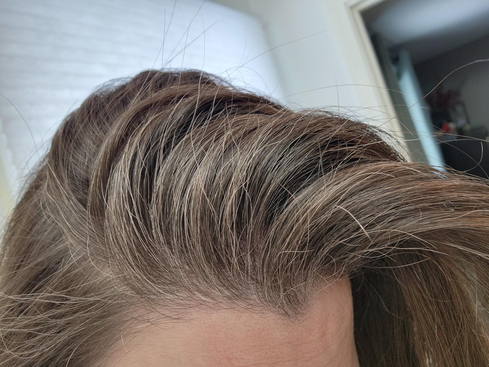 John Frieda Brilliant Brunette Luminous Glaze, Hair Gloss Enhances Rich Color and Boosts Shine for Silky Brunette Hair, Enhances While Mending Damaged Hair Surfaces, 6.5 Oz