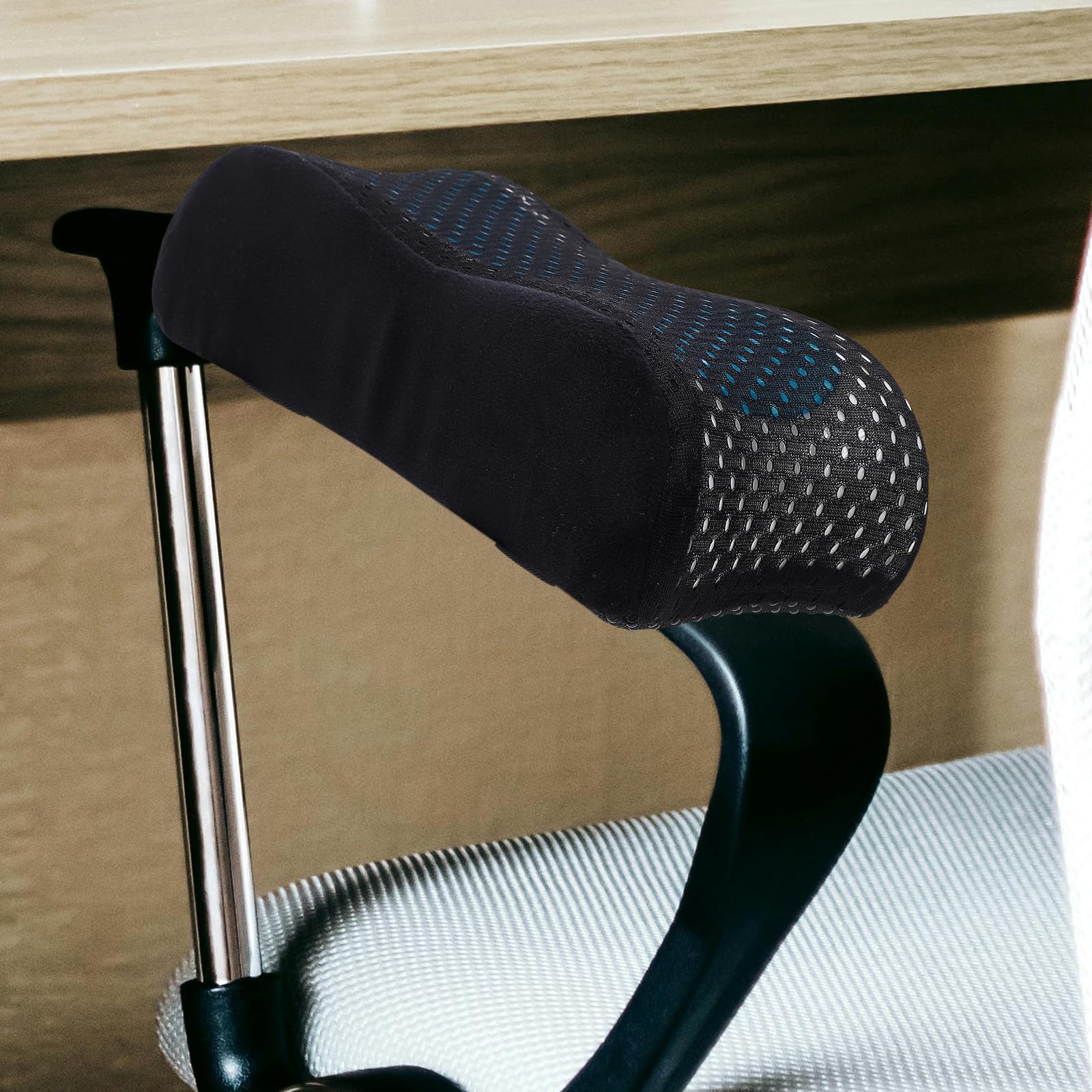KALLORY 2pcs Coussin Accoudoir Ergonomique en Mousse à Mémoire et Gel pour Fauteuil de Bureau et Chaise de Jeu, Amorti Ferme pour Soulager la Pression des Coudes