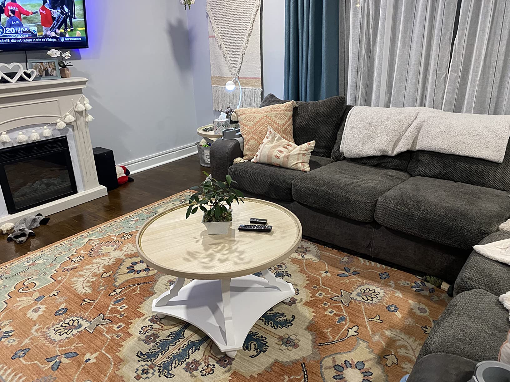 $28/mo - Finance Wnutrees Farmhouse Round Coffee Table,Wood Tray Top ...