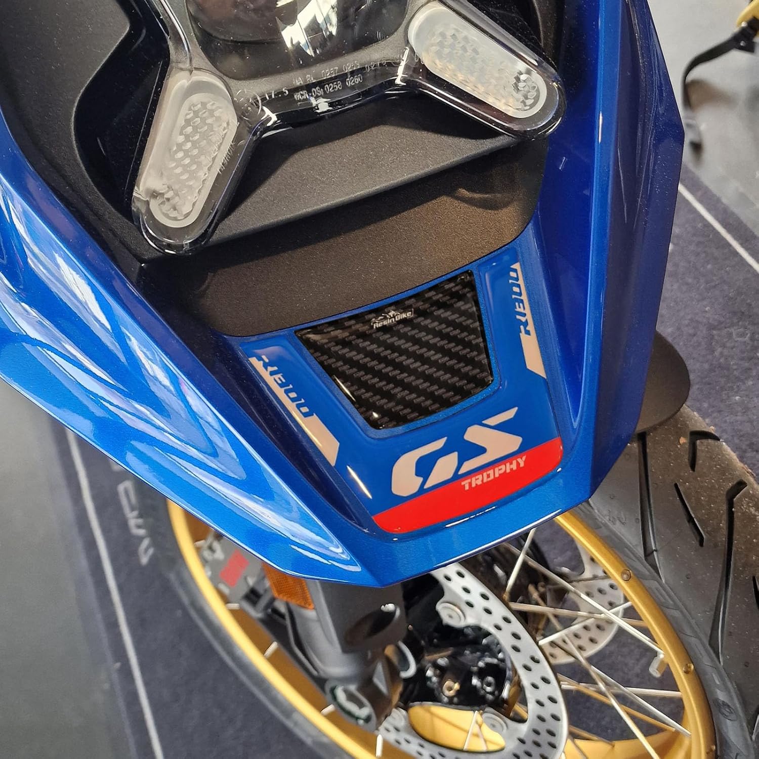 Resin Bike Motorcycle 3D Stickers Compatible with BMW R 1300 GS Trophy 2023-2026. Front Tip Protections from Bumps and Scratches. Resin Stickers - Made in Italy