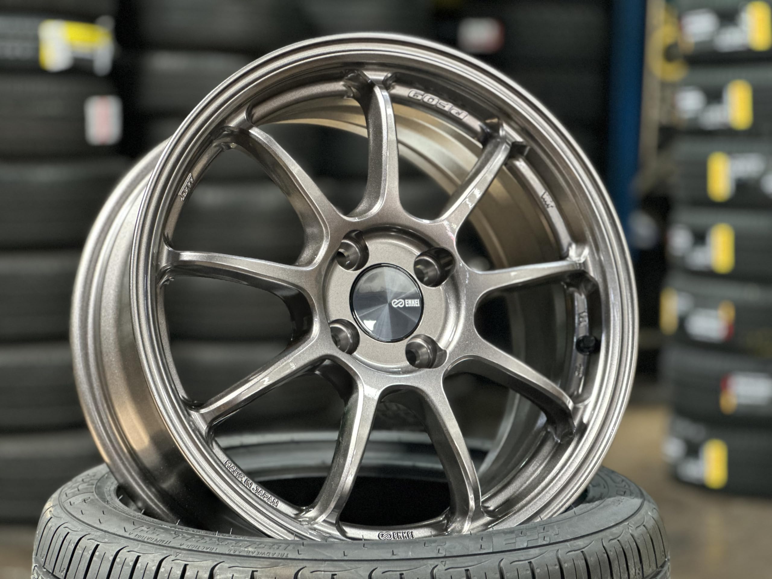 【よしたこ】エンケイ PF09 16×6.5+45 BluEarth-GT よしたこ様専用】エンケイ PF09 16×6.5+45 BluEarth-GT - メルカリ