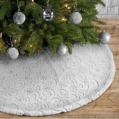 Vista 172 de Faldones de felpa para árbol de Navidad, 36 pulgadas, tapete de lujo de piel sintética blanca nevada con copos de nieve dorados para decoración