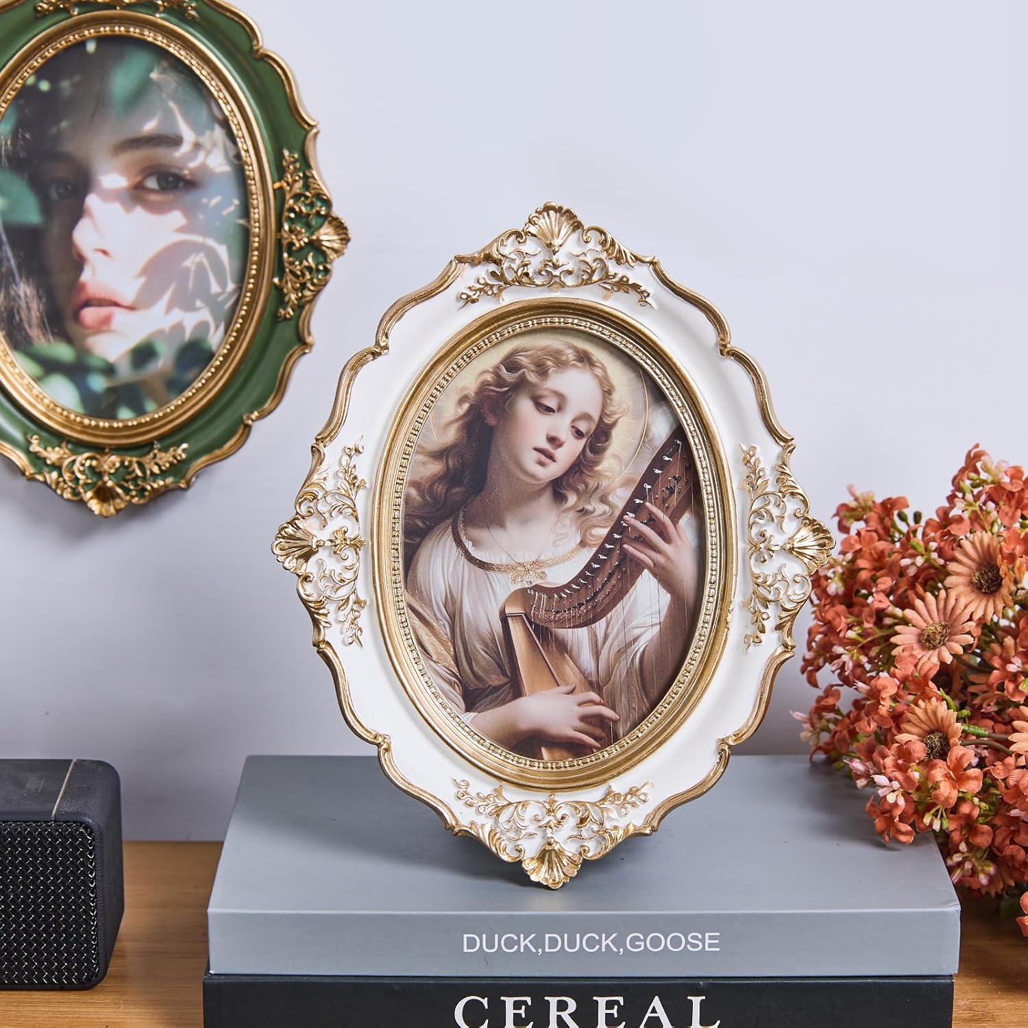 5x7 Ornate Oval Resin Photo Frame with Velvet Backing, Vintage Picture Frame for Wall/Tabletop, Hand-Crafted Hanging Frames with Easel, Hook & Mat for Home, Photo Gallery Art (White Gold)