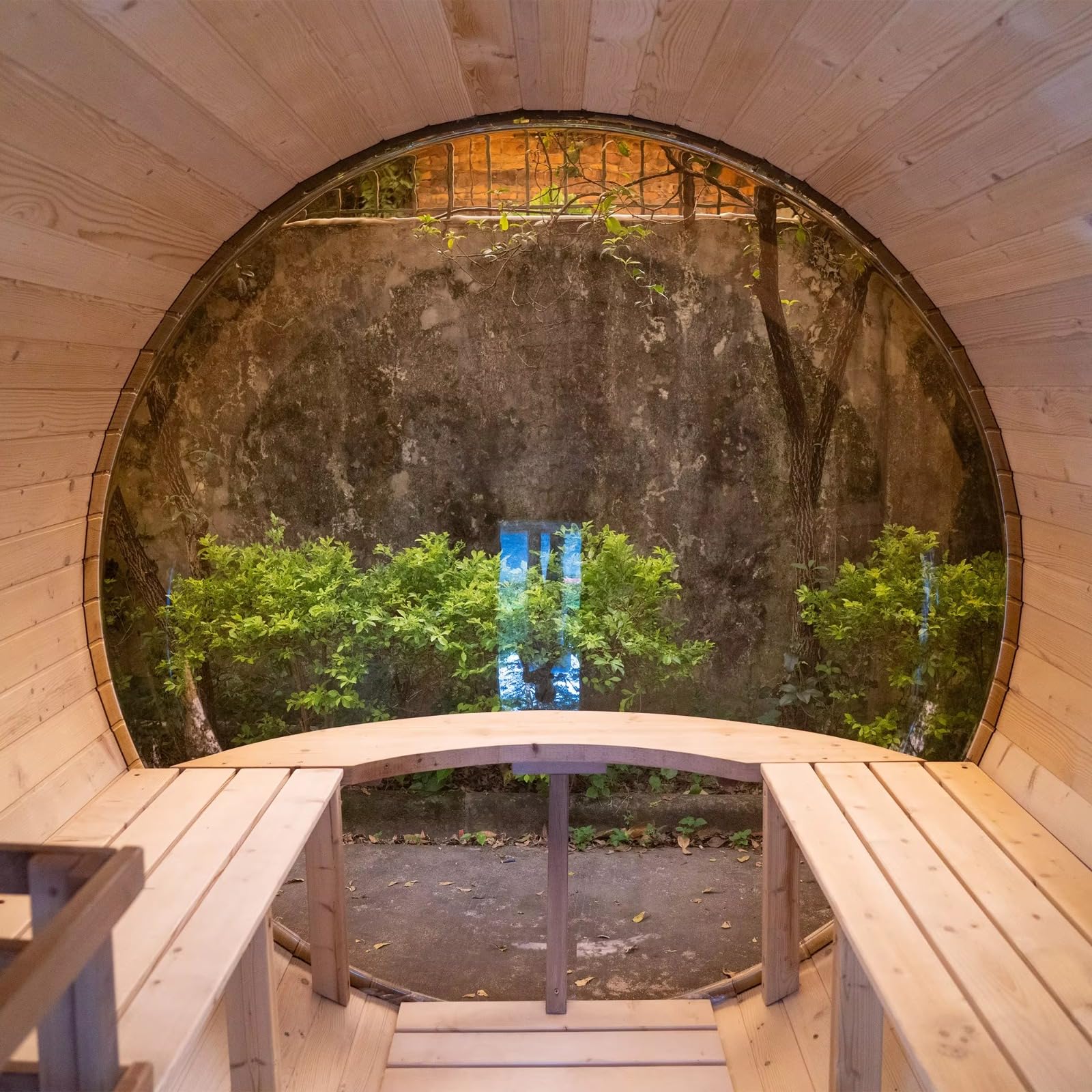 Sala sauna a infrarossi lontani con pannelli riscaldanti, porta in vetro temperato, sistema di controllo digitale per spa domestica e relax benessere