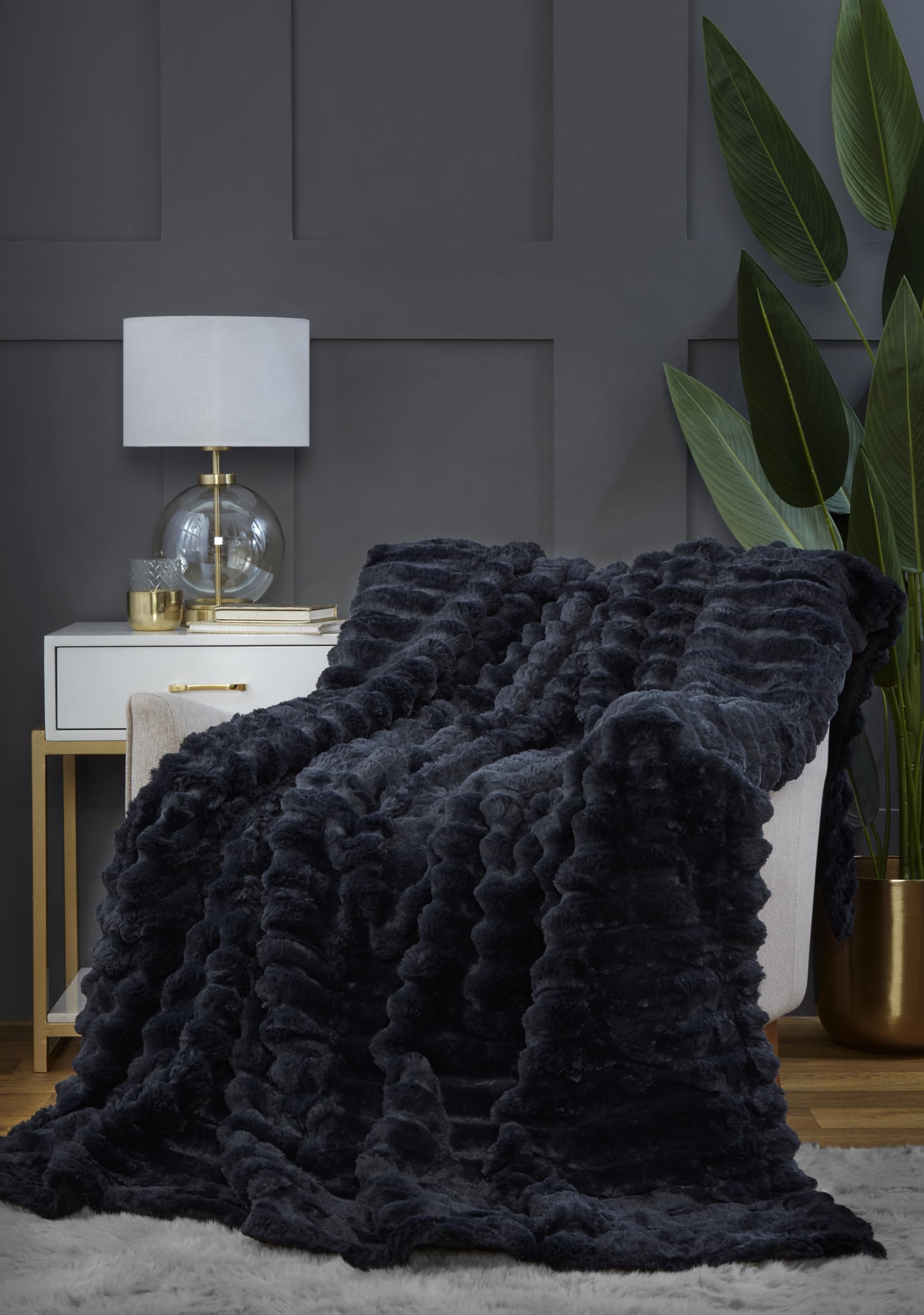 Rapport home Faux Rabbit Fur Soft Touch Chunky Ribbed Charcoal Blanket Throw (150 x 200 cm)