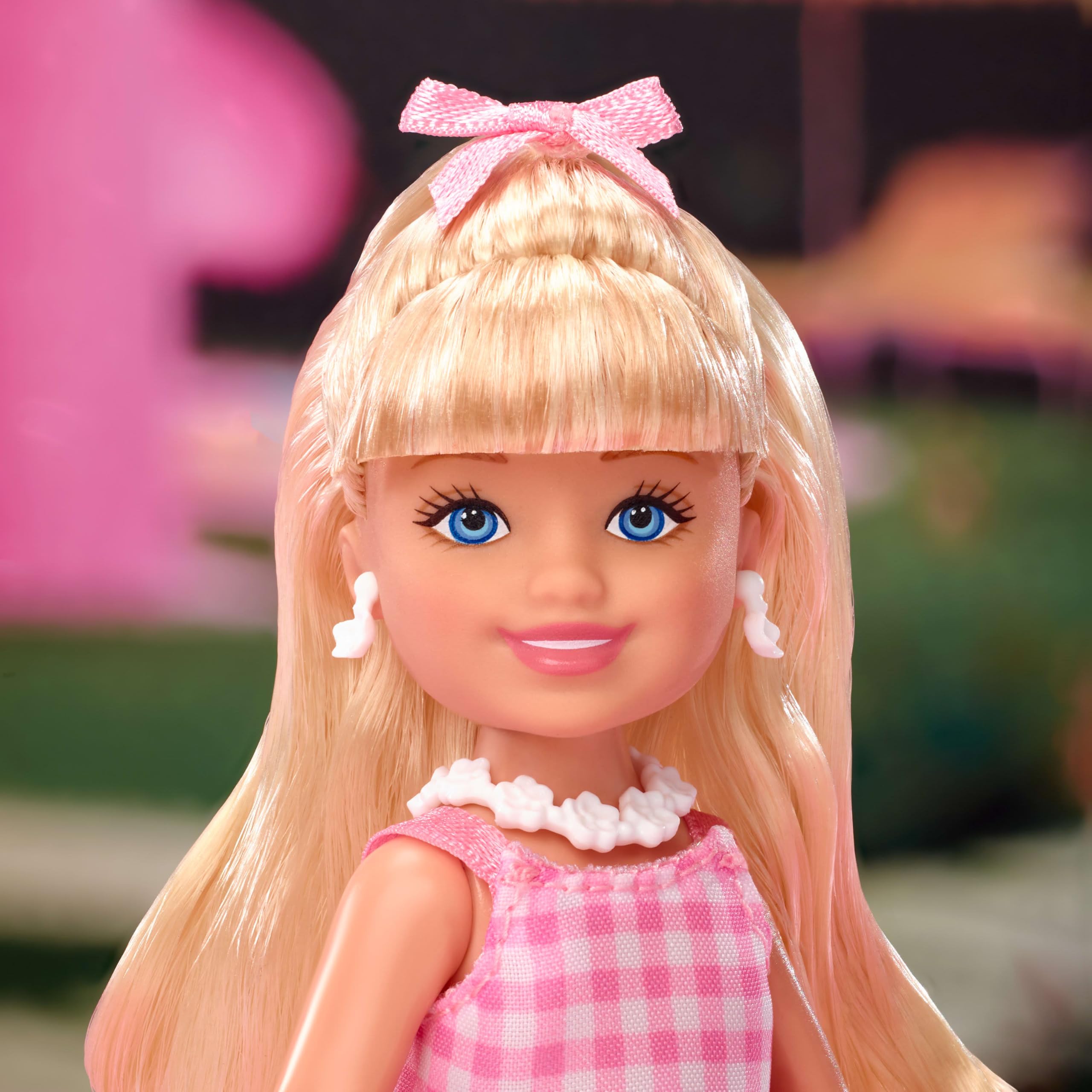 Barbie The Movie Chelsea Collectible 4-Pack Dolls, Includes, Ken, President, Gloria Characters with Removable Outfits, JBH77 - Image 2
