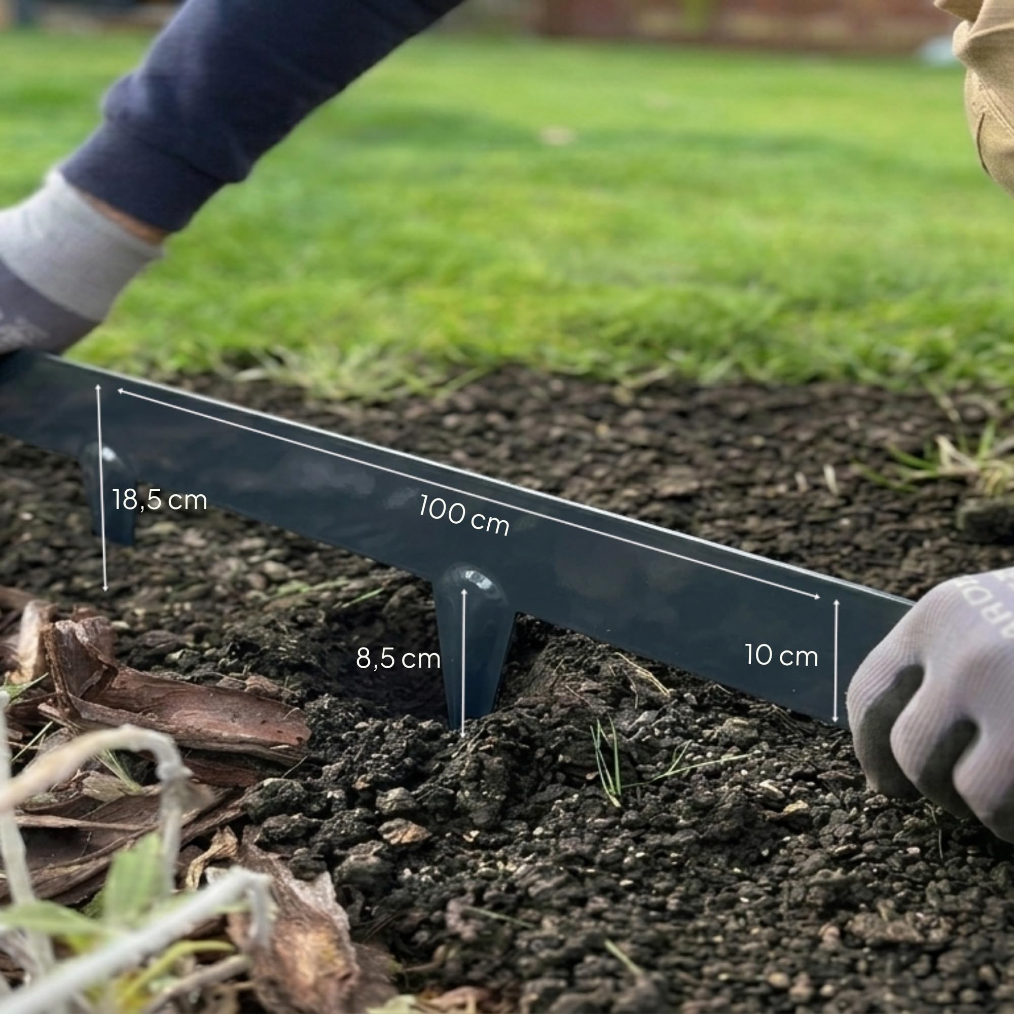 UNIGARDIA Flexible Rasenkante aus Metall 10 m - Garten Metall Beeteinfassung 185 mm Hoch - Beetbegrenzung Einfach einschlagen, 1 Paar Montagehandschuhe inklusive, Anthrazit