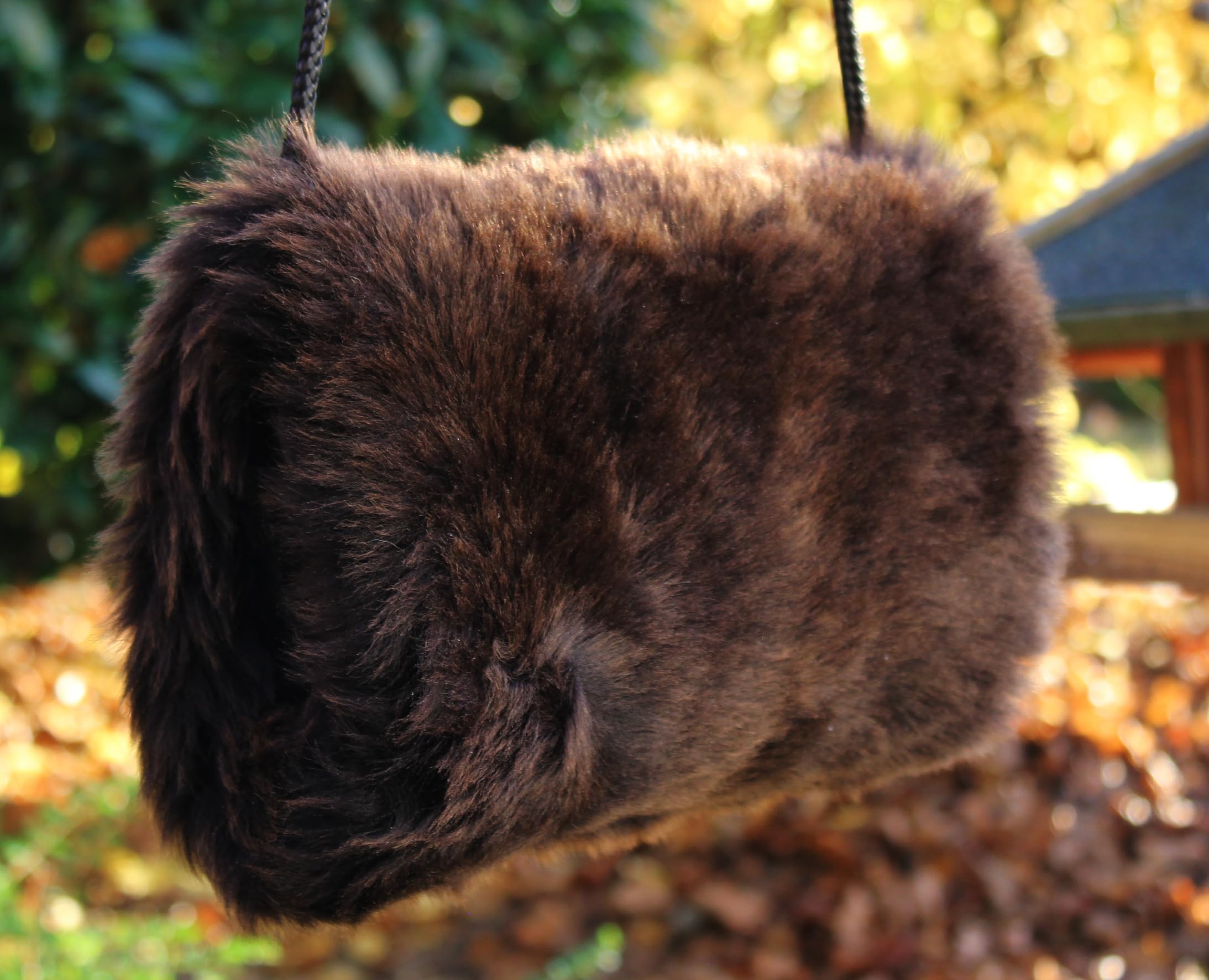 Wunderschöner Handwärmer, Muff - pures echt Lammfell | Natur - braun ungefärbt | atmungsaktiv | Deutsche Handarbeit | Pelzmuff, Fellmuff