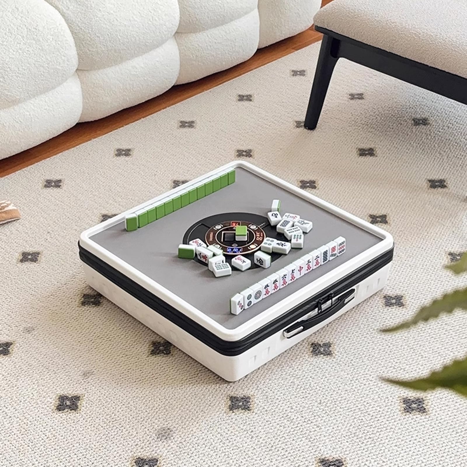 Elektryczny stół mahjong z automatycznym tasowaniem, pomieści 2-5 graczy, mini rozmiar 53 cm, zawiera 144 płytki magnetyczne do zabawy wewnątrz i na zewnątrz