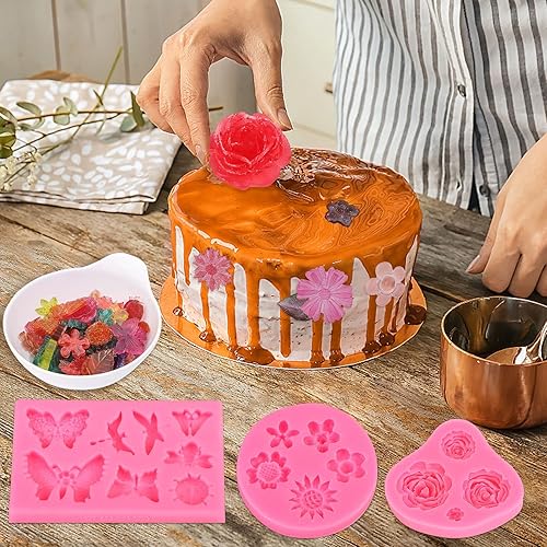 Miniatura 7 de KULENAND Juego de 8 moldes de pastel de fondant de flores margarita de mariposa rosa hojas de rosa y mini flores moldes de silicona de caramelo para
