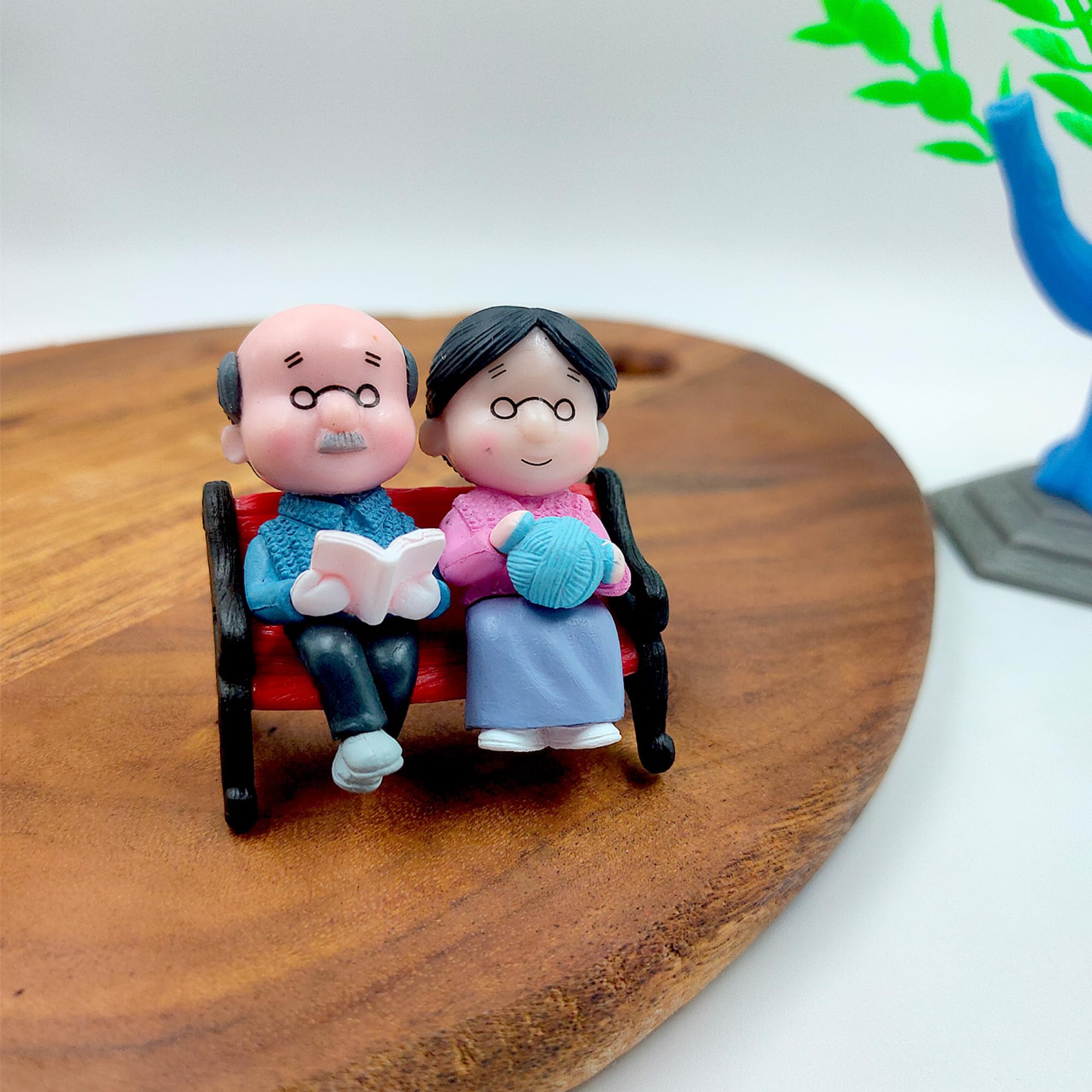 Family Vacation Holiday. Loving Couple Sitting On The Beach In The Sunset Stock Illustration - Illustration Of Outdoor, Automobile: 300213573