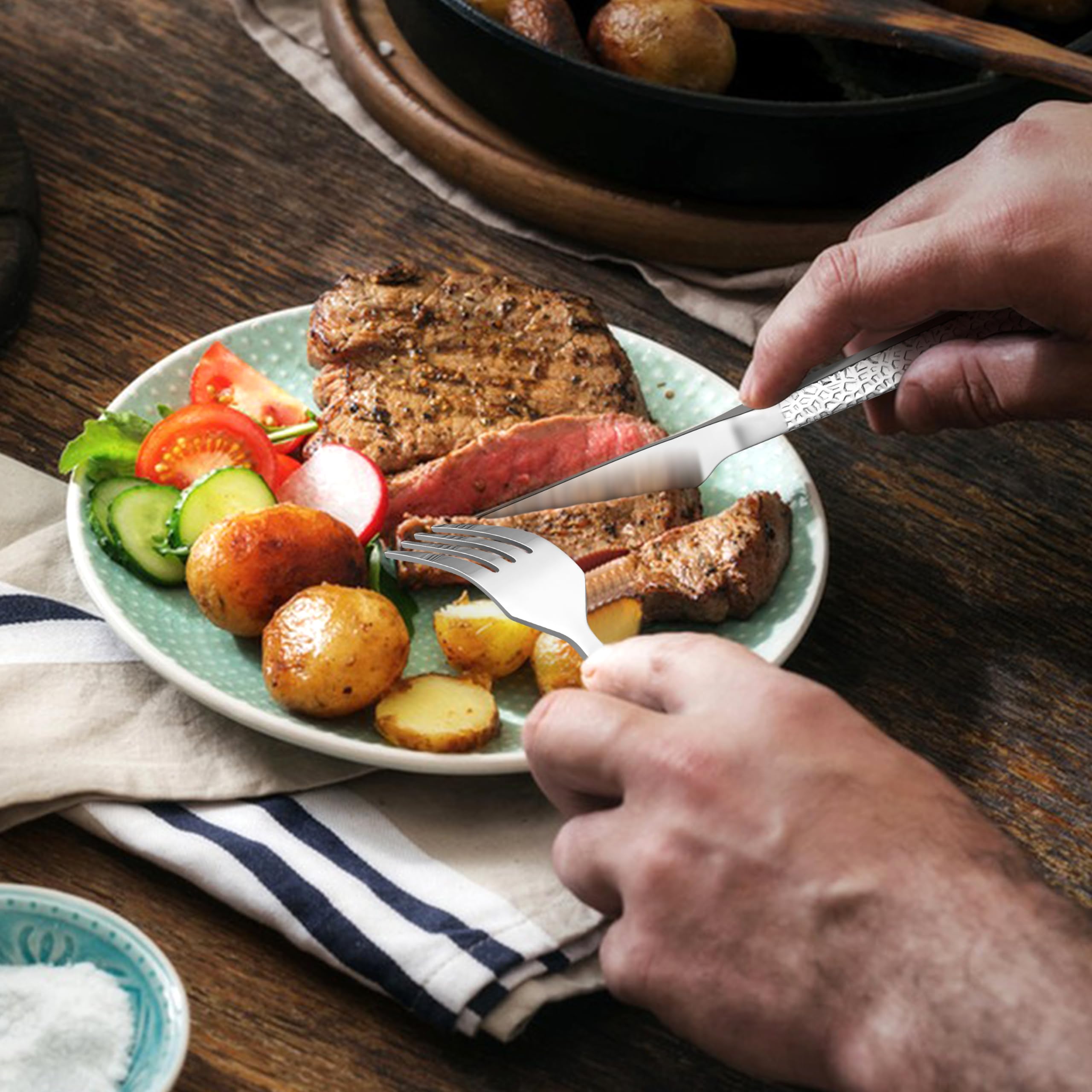 HaWare Couverts à steak pour 12 personnes, 24 pièces, couteau et fourchette de table en acier inoxydable, couteau et fourchette avec poignée marteau pour steak/pizza, passe au lave-vaisselle