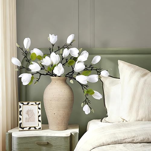 Miniatura 6 de Ivydale Tallos de flores artificiales de magnolia, 5 capullos de flores falsas blancas, ramas de flora de 26 pulgadas, decoración del hogar para