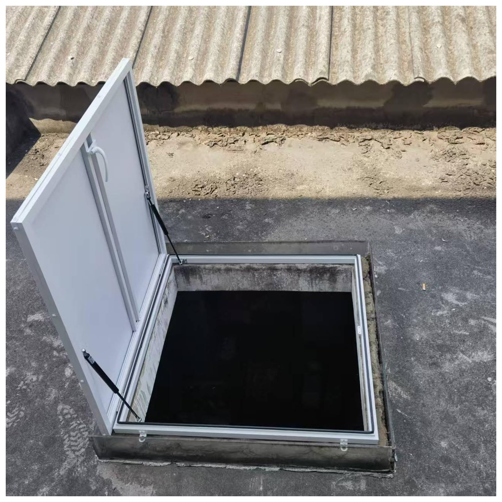 Puits de lumière étanche à la pluie et hotte de ventilation en aluminium à ouverture manuelle