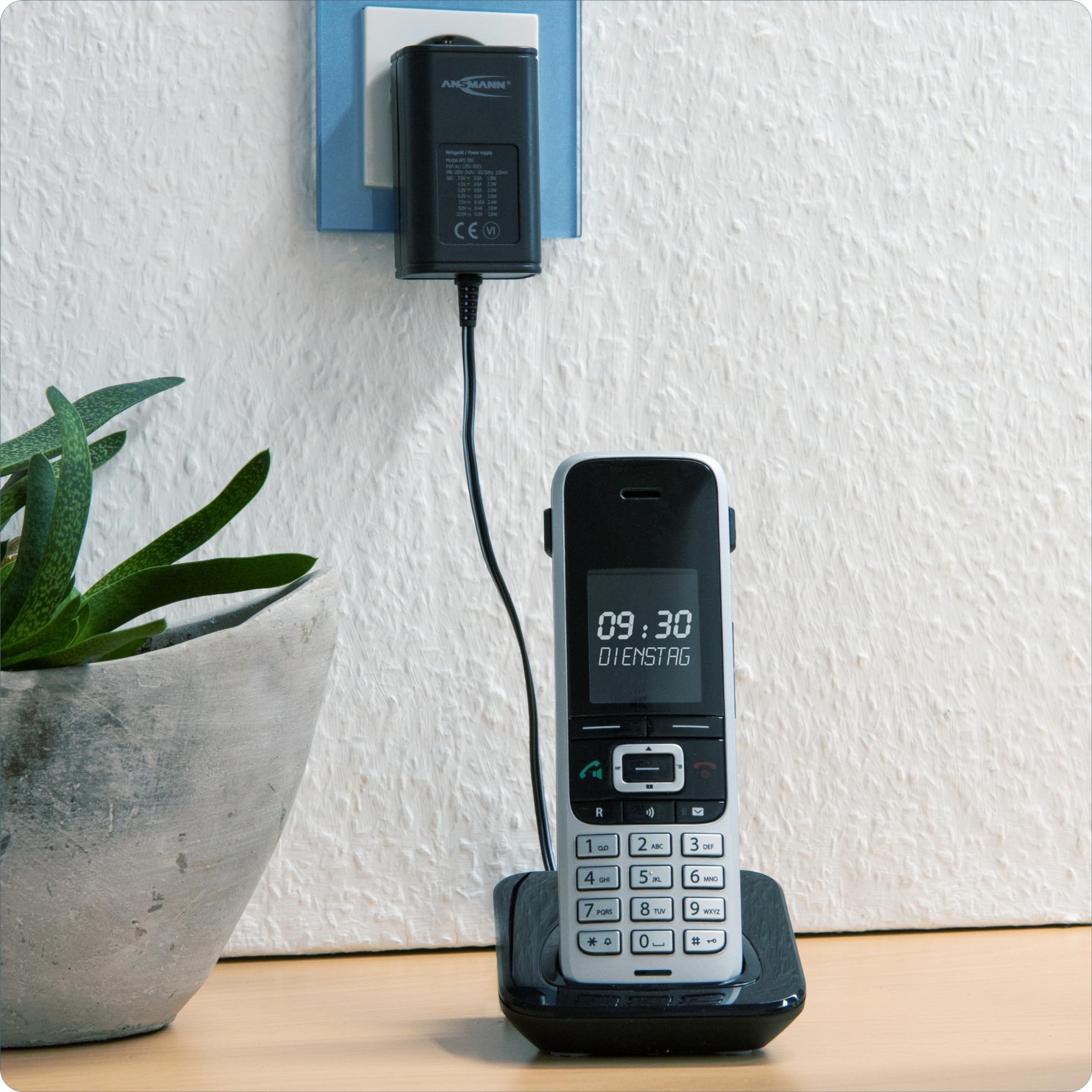 ANSMANN APS 1000 Alimentatore 12 V – Spina di alimentazione fino a max. 1000 mA (con 7 adattatori universali) Adattatore di alimentazione per l'alimentazione di molti piccoli dispositivi elettrici