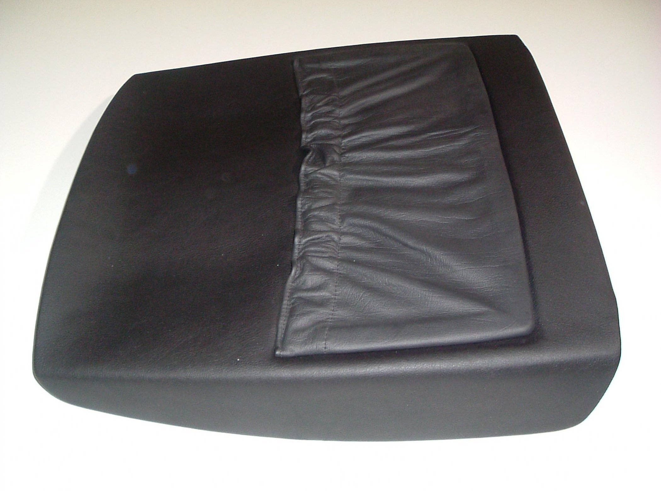 BMW Series 5 E34 Fr. Seat Rear Cover Panel Trim 8126327 : Amazon 