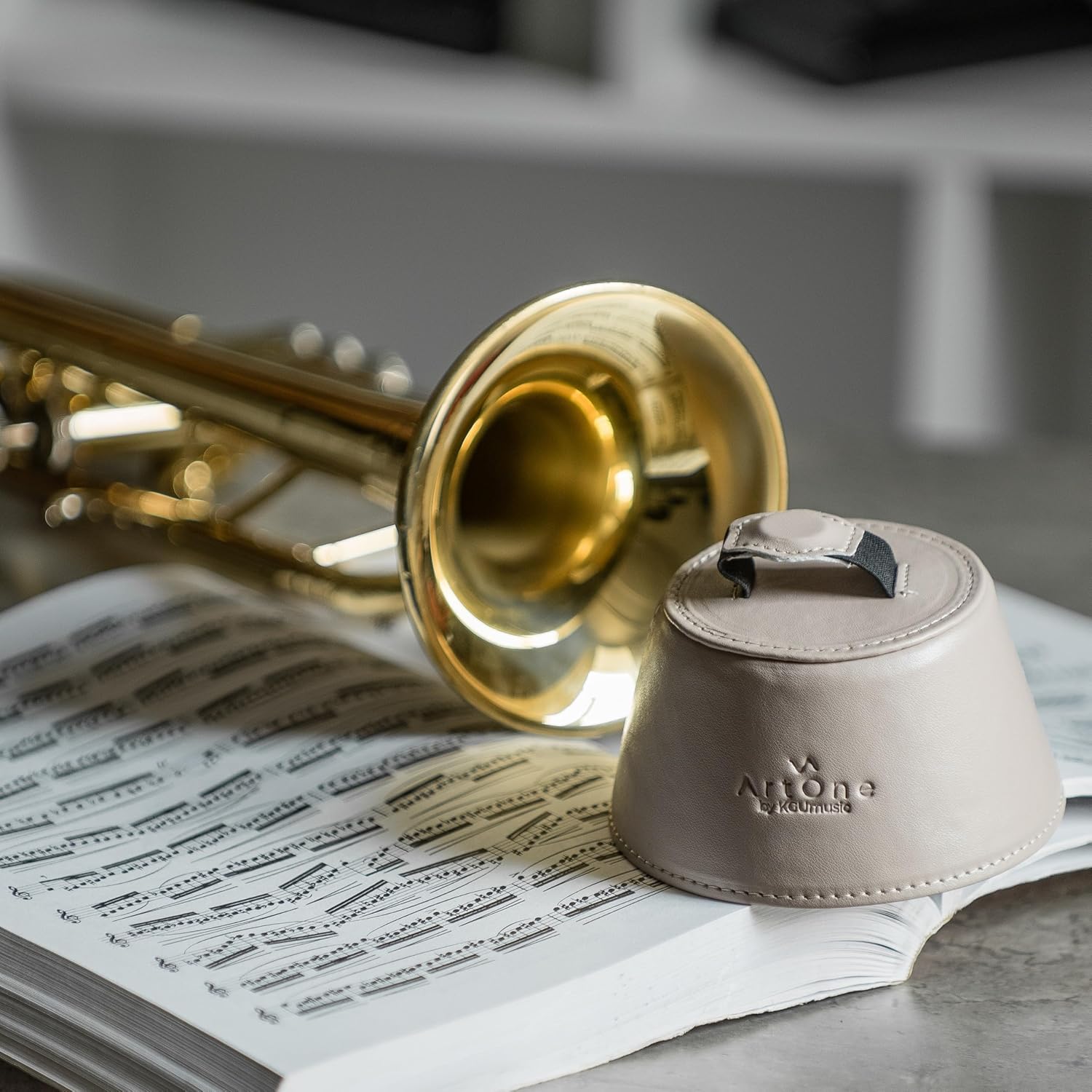 TRUMPET PLUNGER MUTE with Handle. Lightweight Practice Mute. Magnetic Attachment. Faux Leather. Trumpet Accessory (Beige)