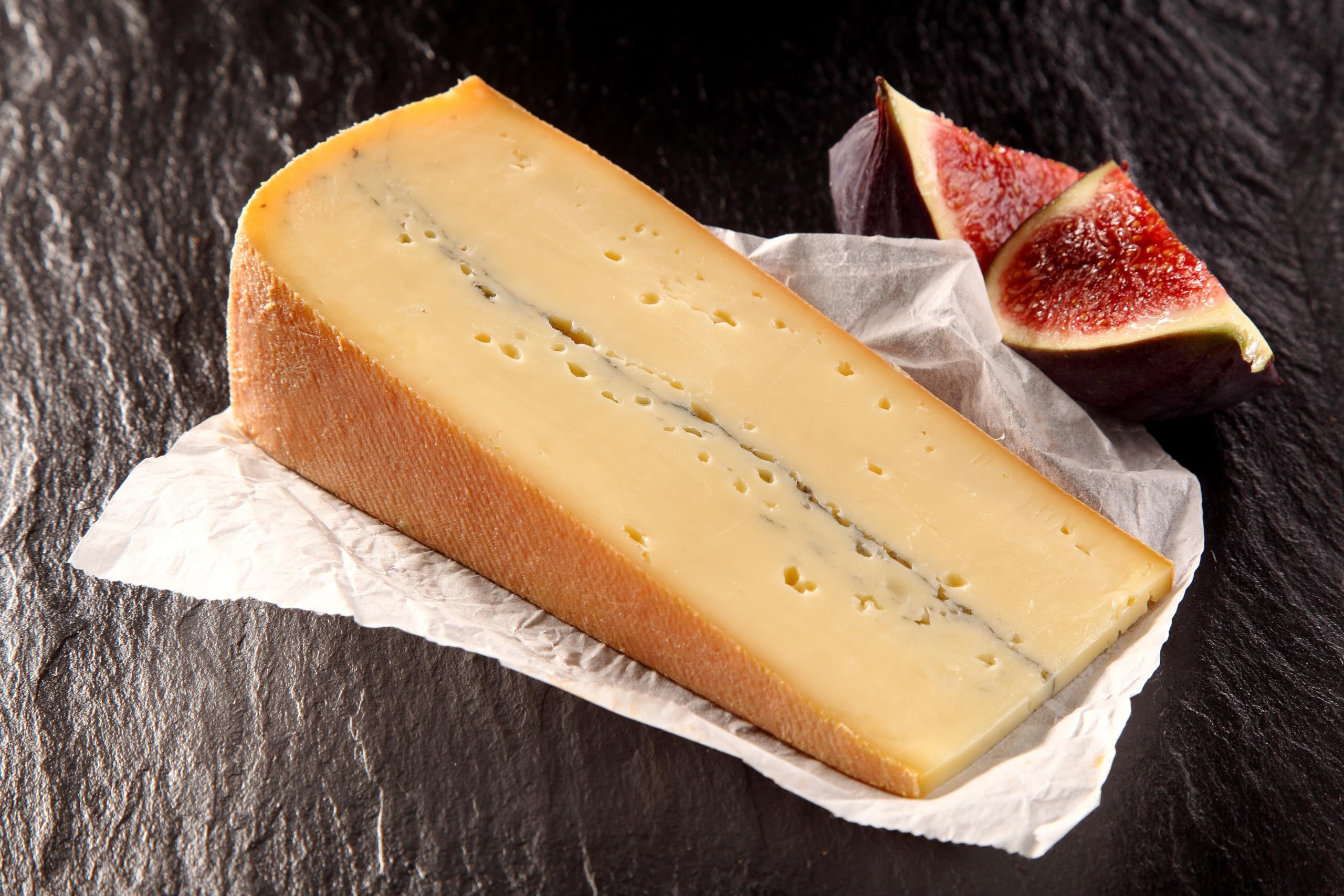 Morbier Französischer Käse 3-4 Monate MonS Gr. 400/500 SV - gewürzt - Molkerei Handwerk - Ausgewählt von Il Salumiere 1978