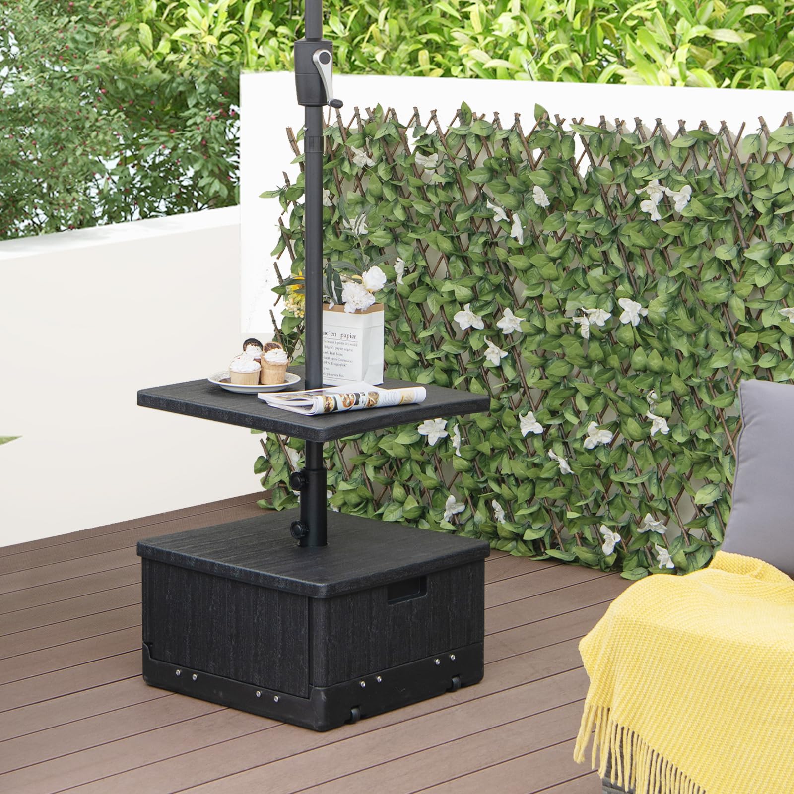 GOPLUS Base de Parasol Mobile pour Parasol de 38/48 mm, Remplissable d'eau 45L et de Sable 67KG, Bac à Plantes avec roulettes et Poignée, Plateau de Table, Sac de Poids, 2 Boutons Réglables (Noir)