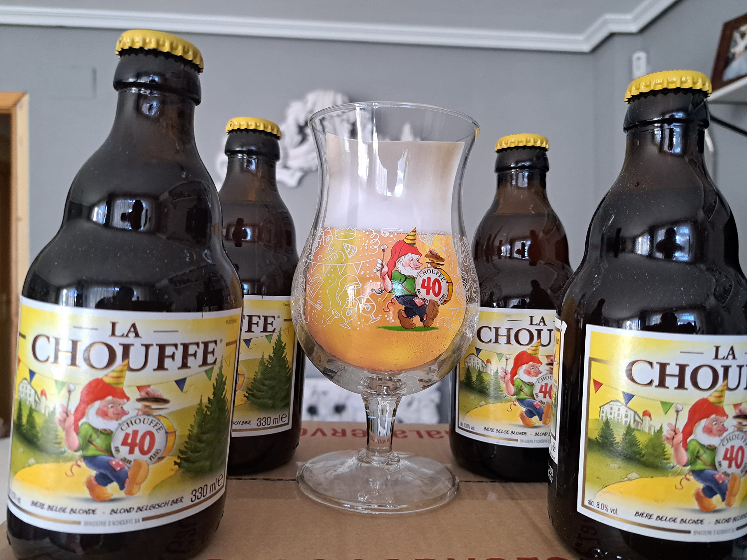 La Chouffe Bière blonde Alc. 8% Vol, 4x 330m inkl. original Glas + OVP