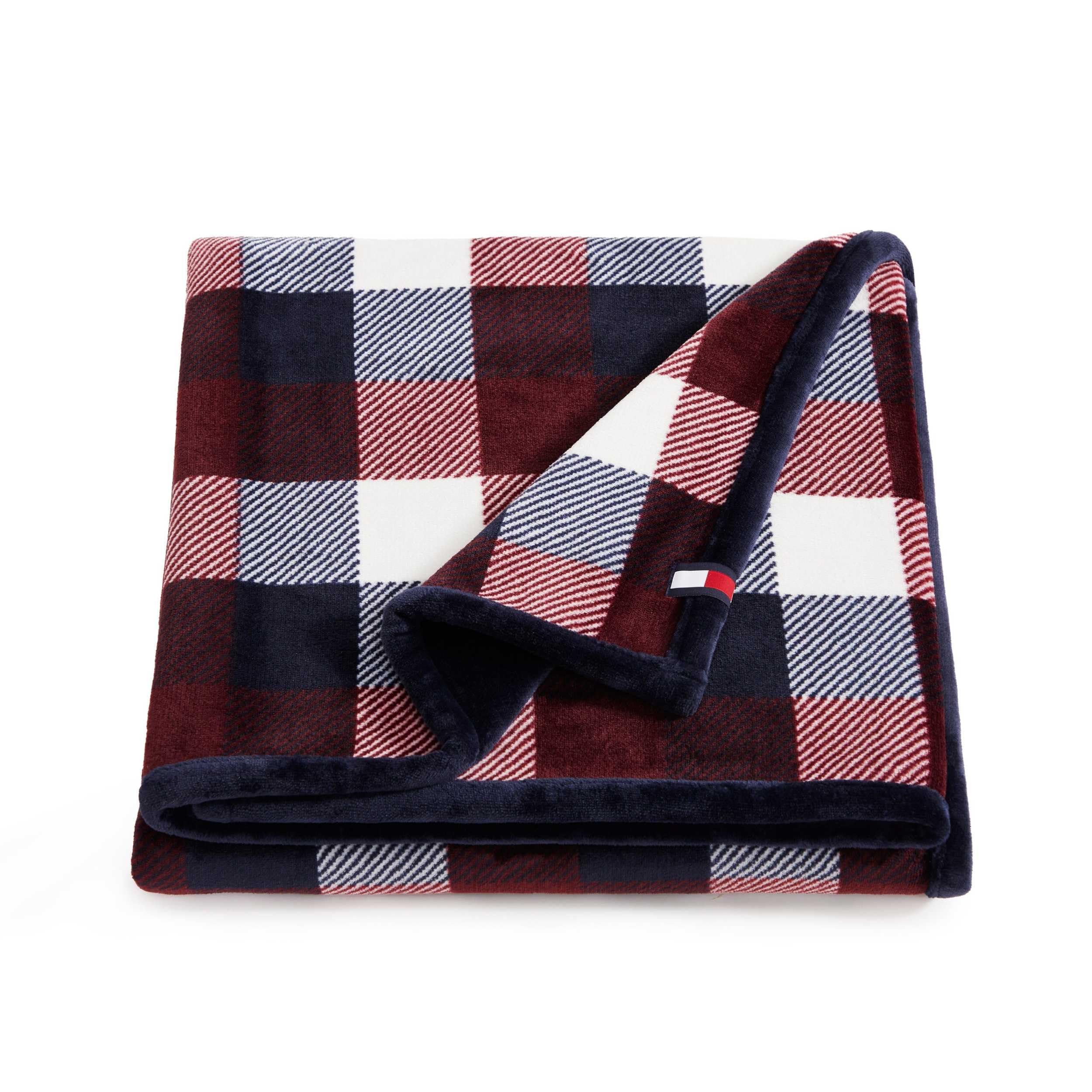 Amazon.com: Tommy Hilfiger: Blankets