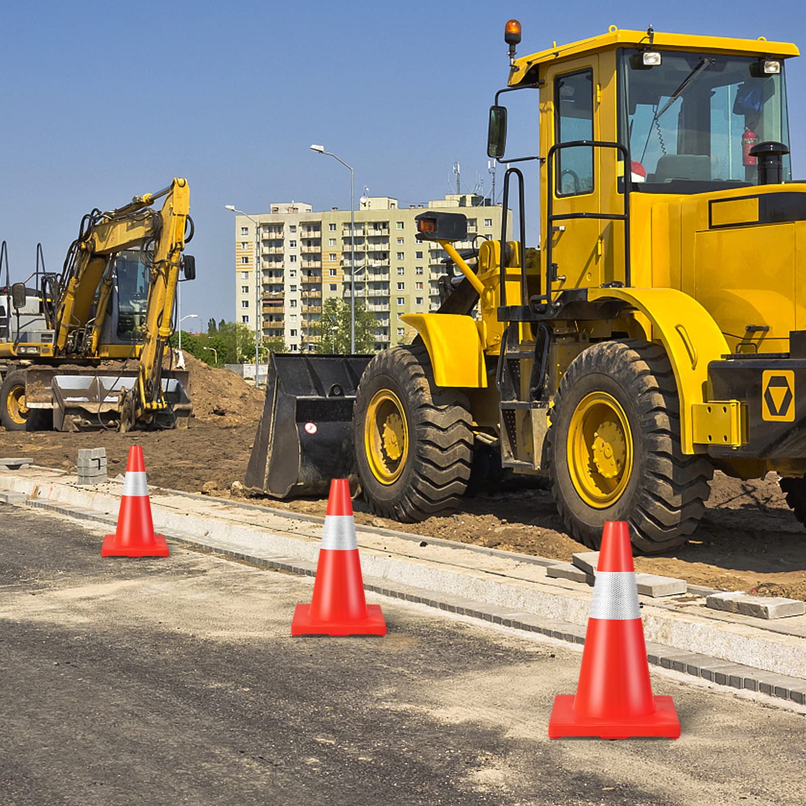 GYMAX Lot de 12 Cônes de Signalisation en PVC 43 CM, Cônes de Sécurité Routière avec Bande Réfléchissante, Gilet de Sécurité et Base Lestée, Cônes de Chantier pour Gestion du Trafic, Stationnement