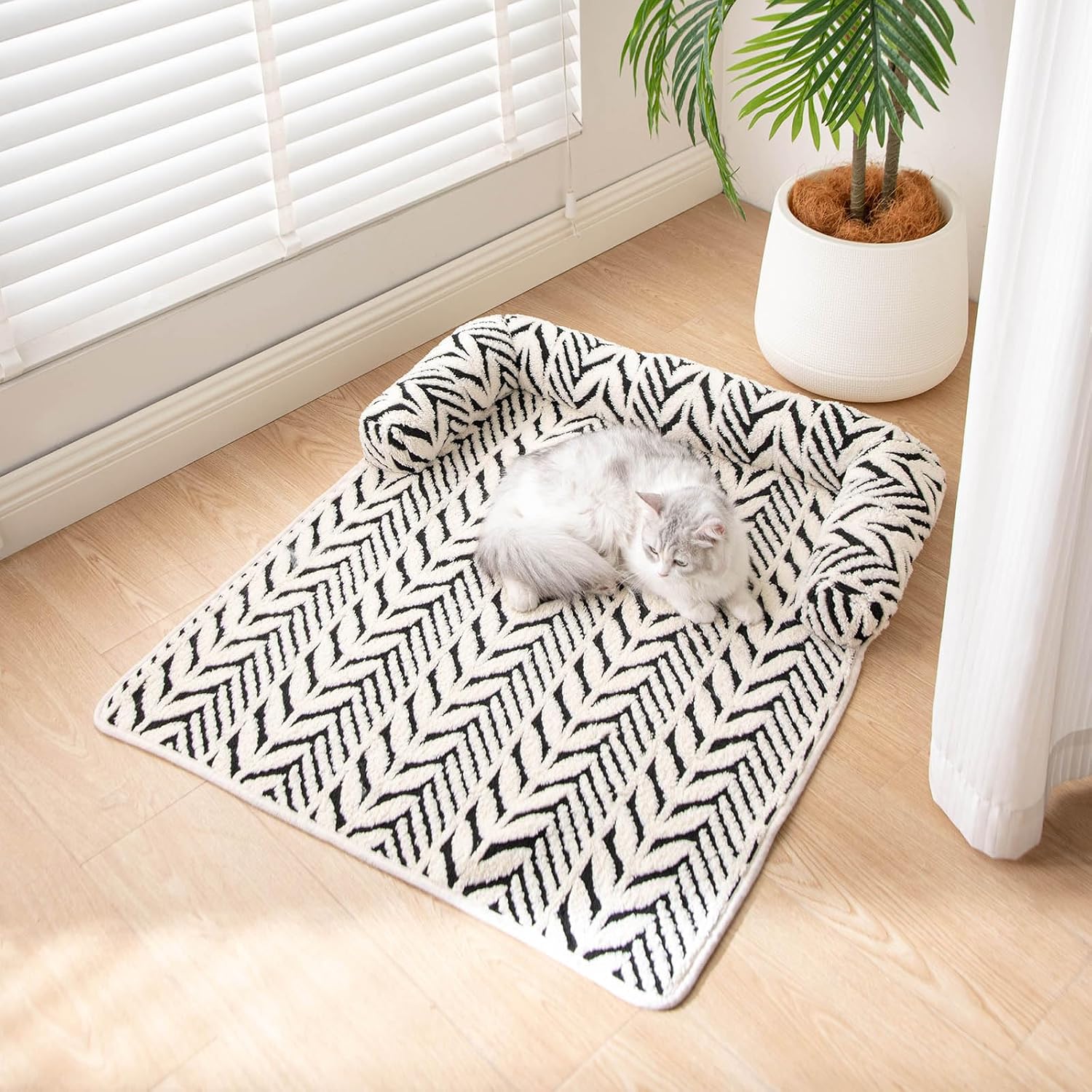 vctops Sherpa Fleece Dog Couch Bed for Small Medium Pets, Comfy Fluzzy Plush Pet Bed Mats with Bolster Washable Non Slip Couch Cover Protector for Cat Puppy Pet Bed Mat (Black,24"x31")